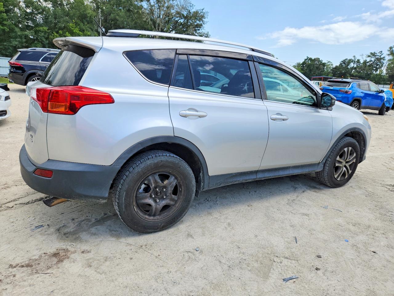 2013 Toyota Rav4 Le Silver vin: 2T3BFREV8DW102227