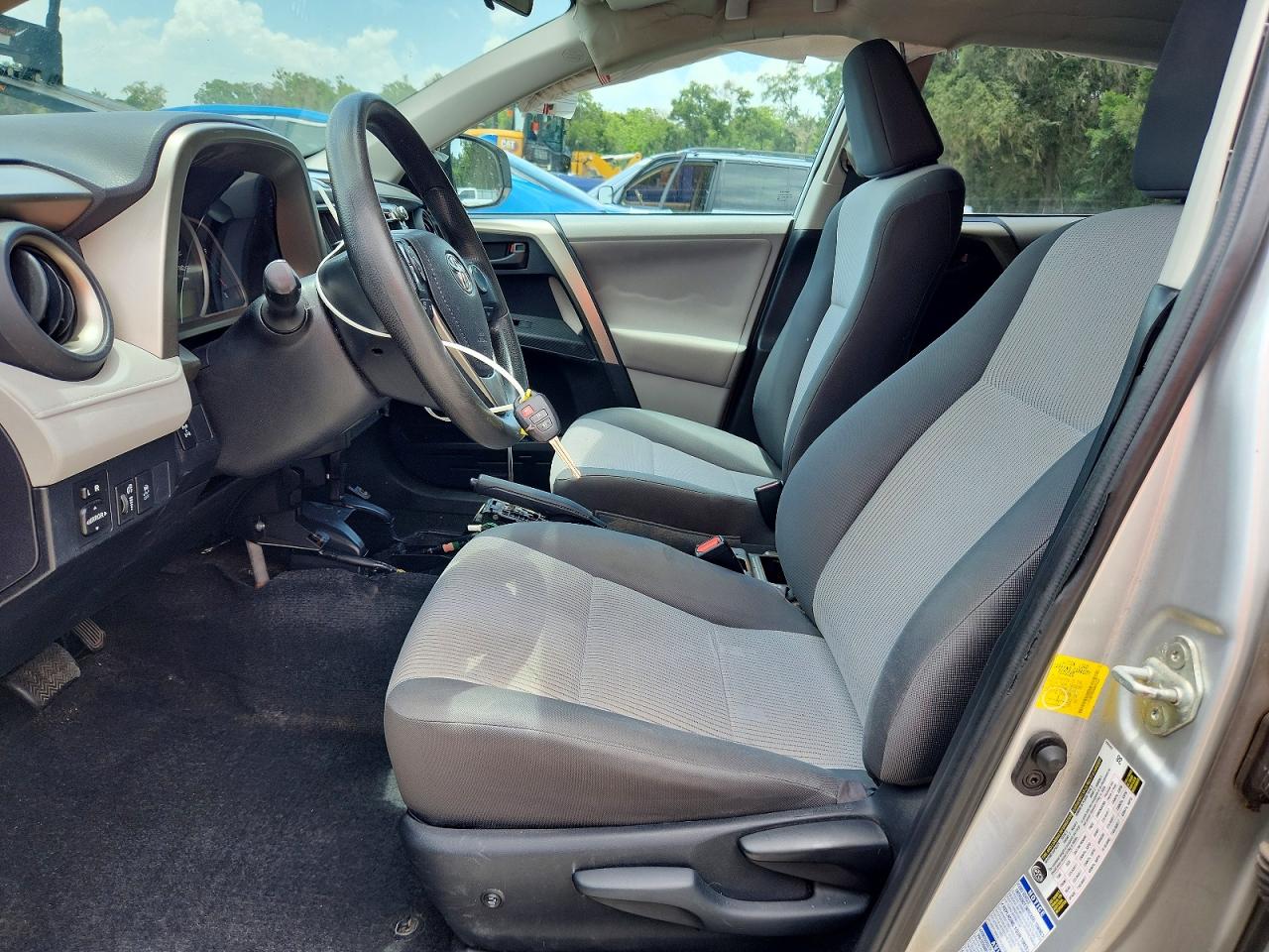 2013 Toyota Rav4 Le Silver vin: 2T3BFREV8DW102227