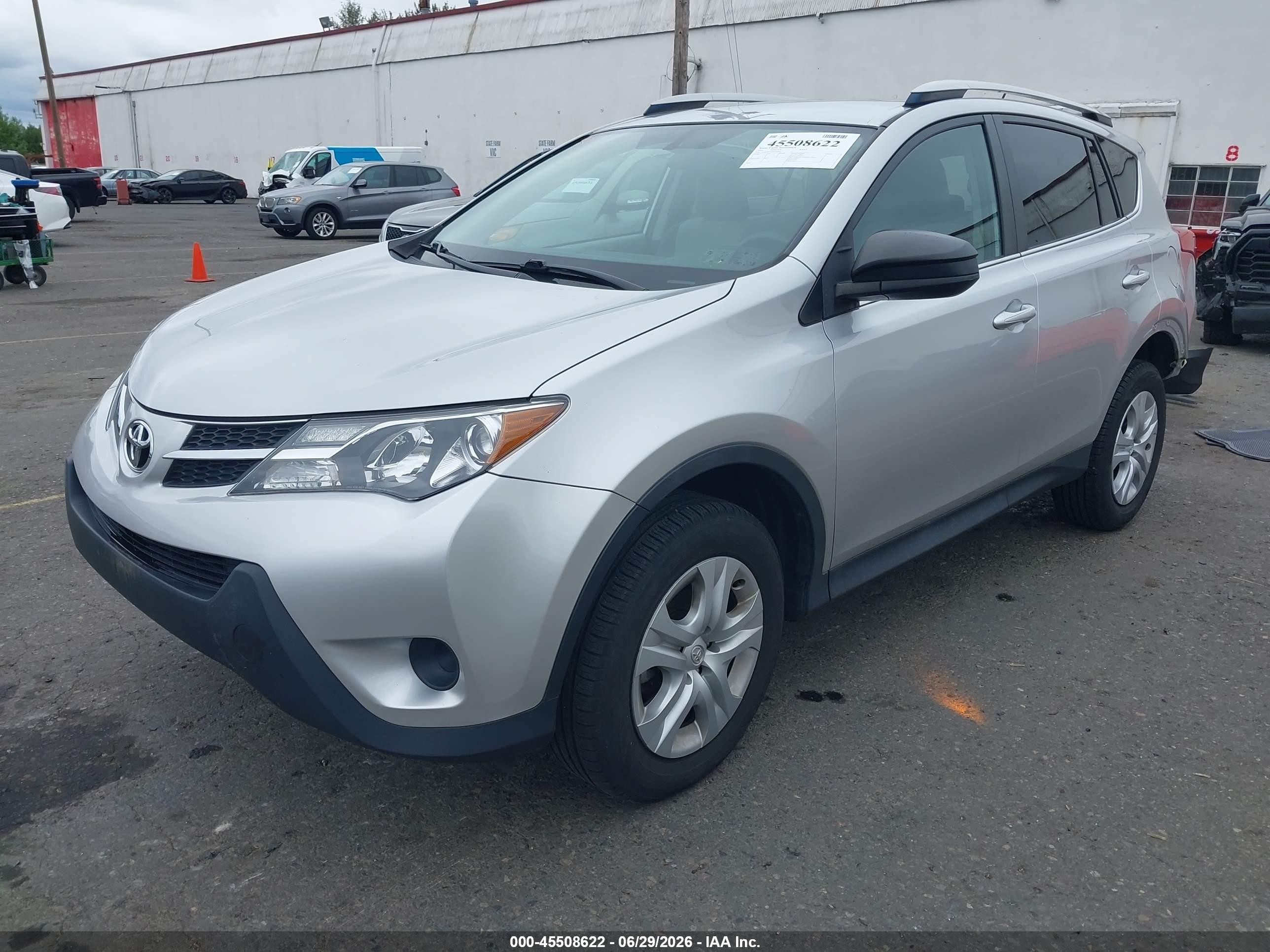 2013 Toyota Rav4 Le Silver vin: 2T3BFREV8DW106343