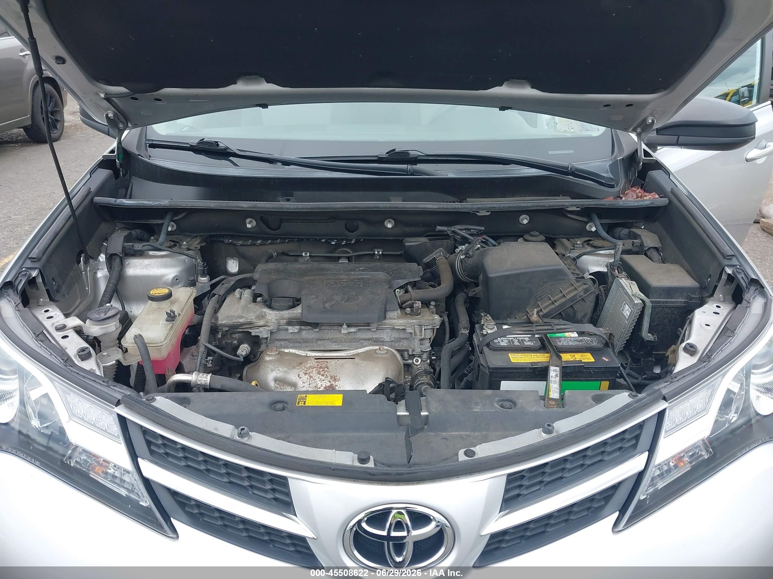 2013 Toyota Rav4 Le Silver vin: 2T3BFREV8DW106343