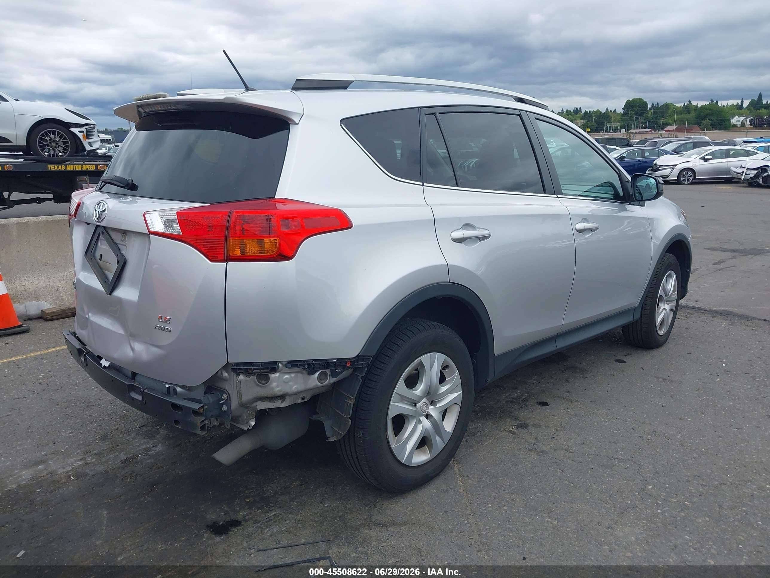 2013 Toyota Rav4 Le Silver vin: 2T3BFREV8DW106343