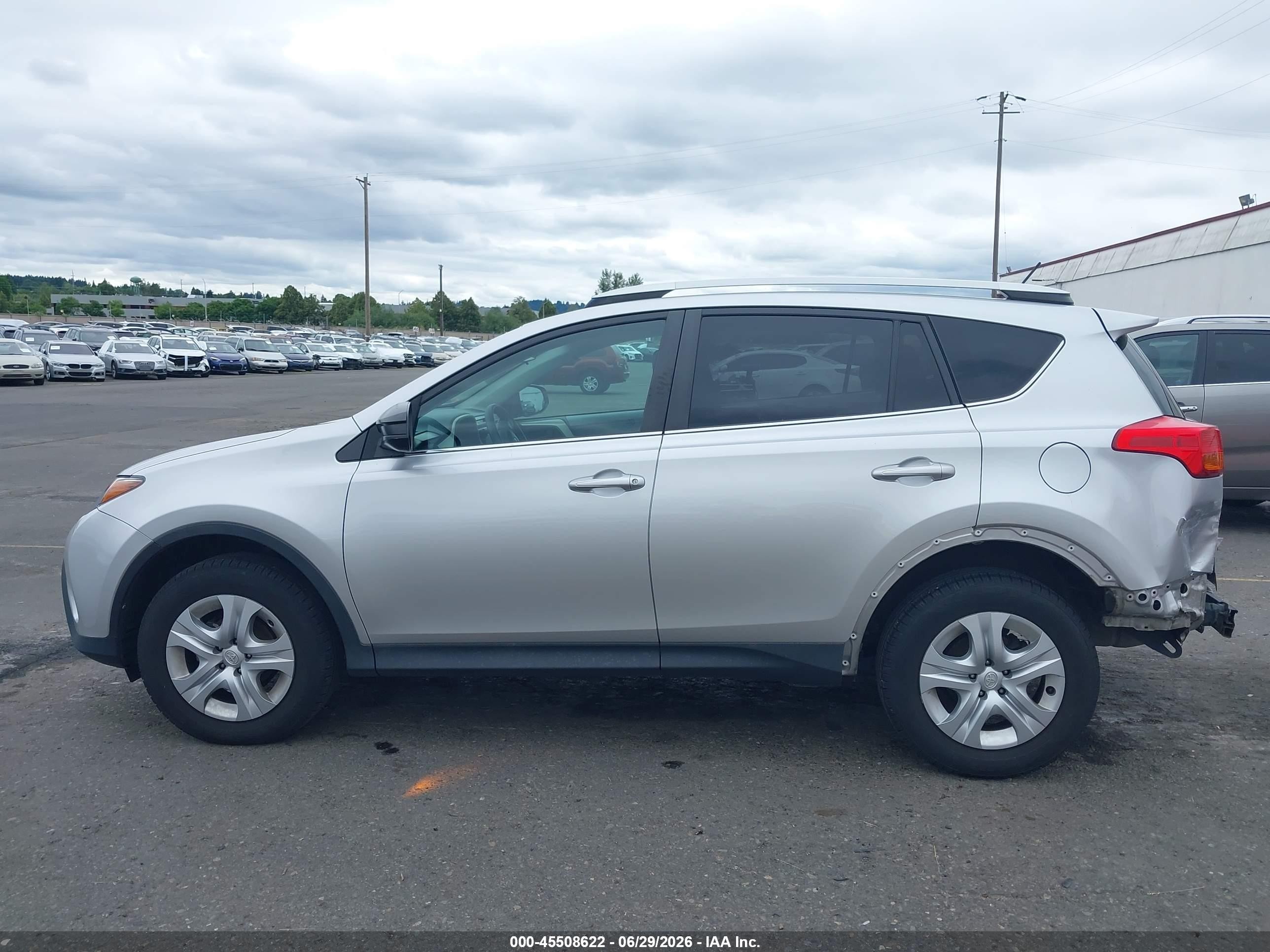 2013 Toyota Rav4 Le Silver vin: 2T3BFREV8DW106343
