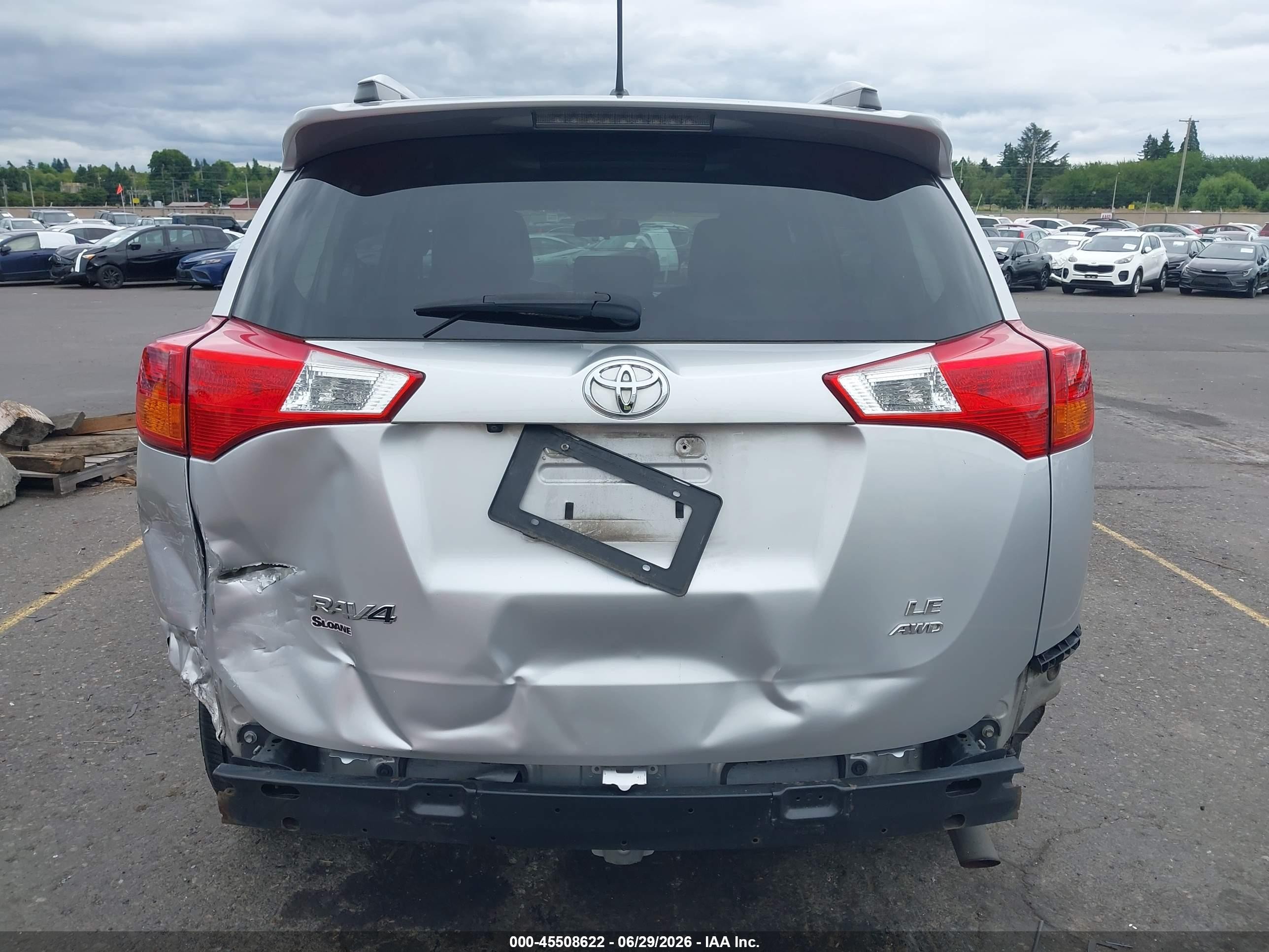 2013 Toyota Rav4 Le Silver vin: 2T3BFREV8DW106343