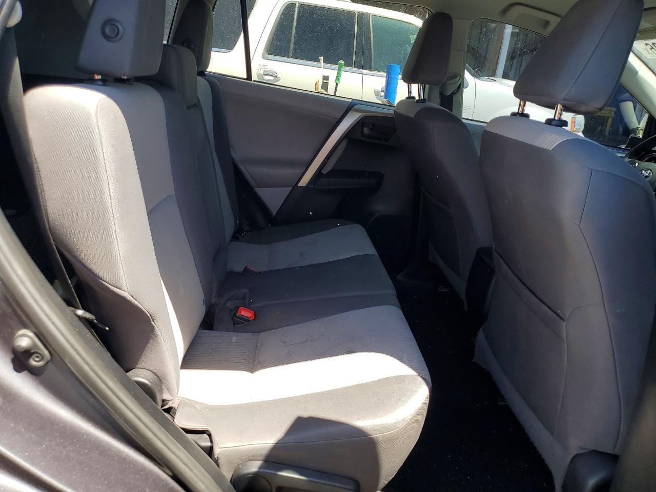 2013 Toyota Rav4 Le Gray vin: 2T3BFREV8DW115723