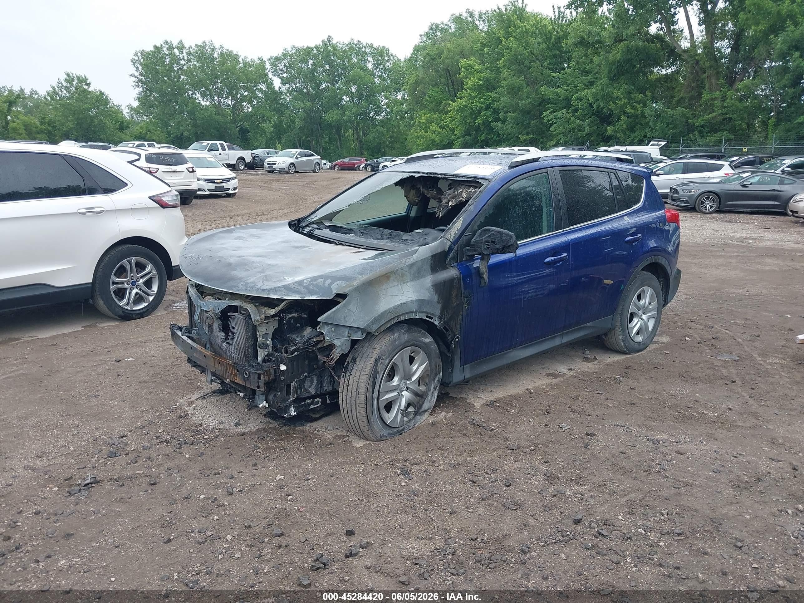2014 Toyota Rav4 Le Blue vin: 2T3BFREV8EW132541