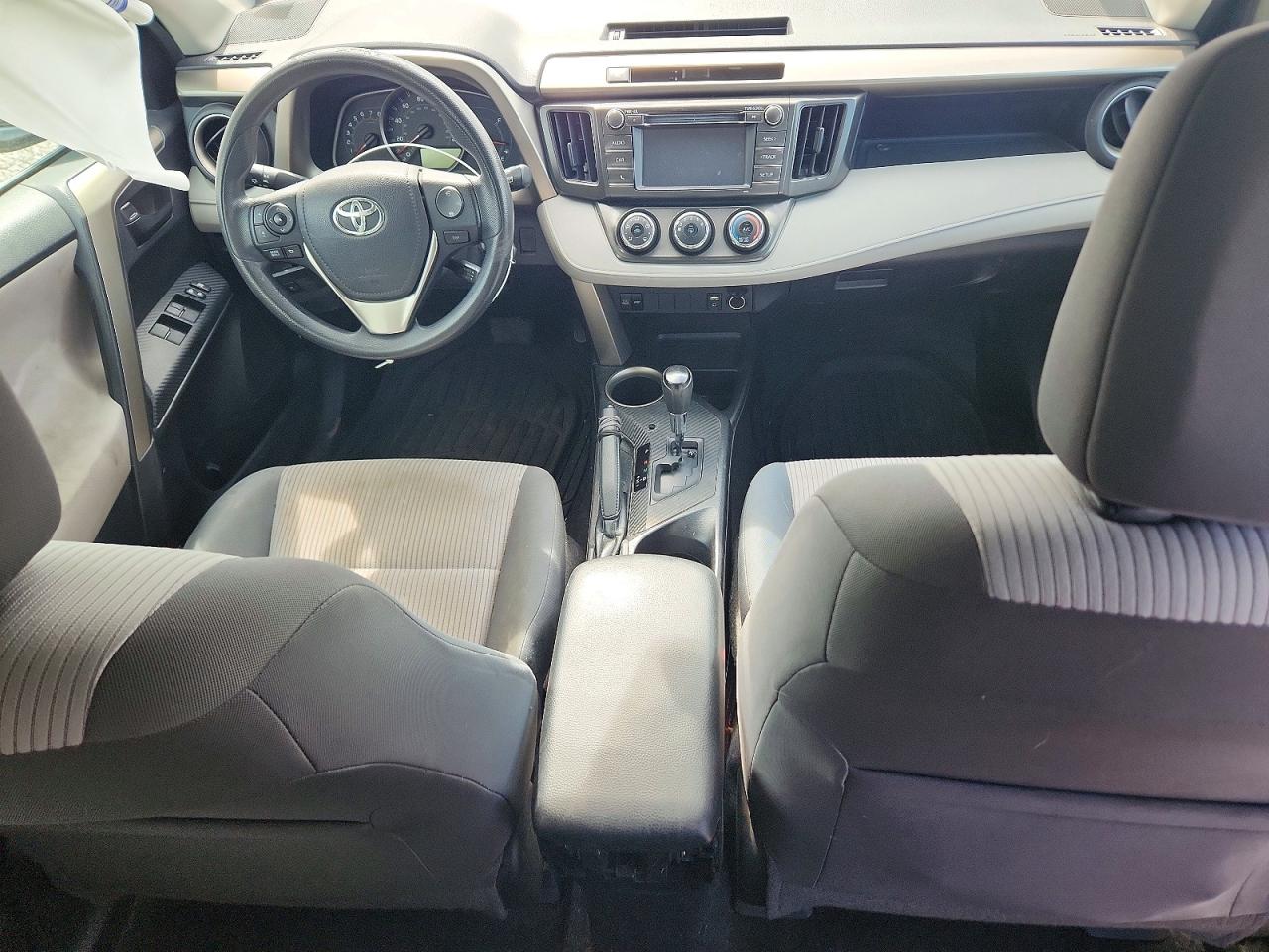 2014 Toyota Rav4 Le Silver vin: 2T3BFREV8EW136475