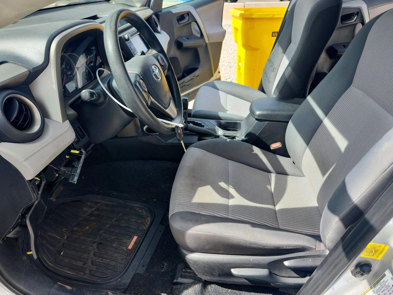 2014 Toyota Rav4 Le Silver vin: 2T3BFREV8EW136475