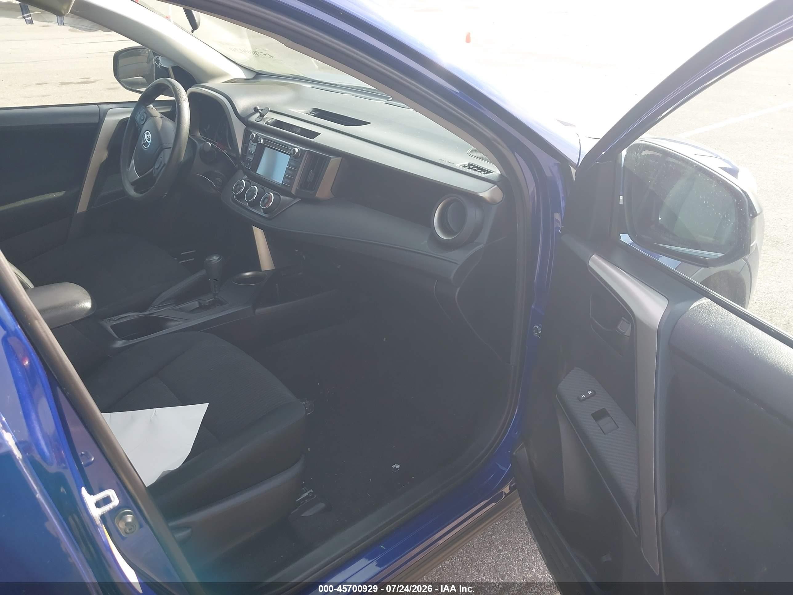 2015 Toyota Rav4 Le Blue vin: 2T3BFREV8FW250316