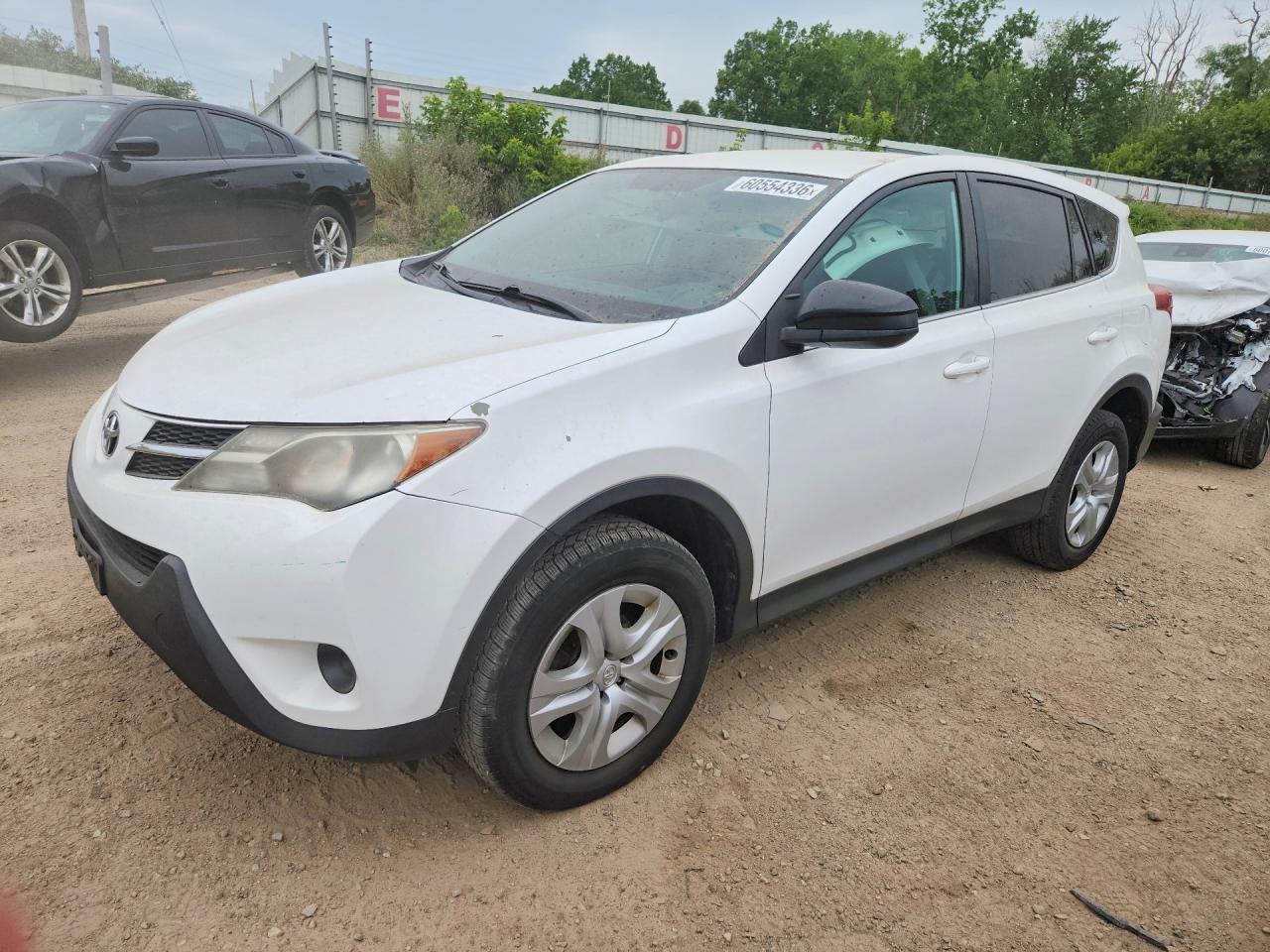 2015 Toyota Rav4 Le White vin: 2T3BFREV8FW264068