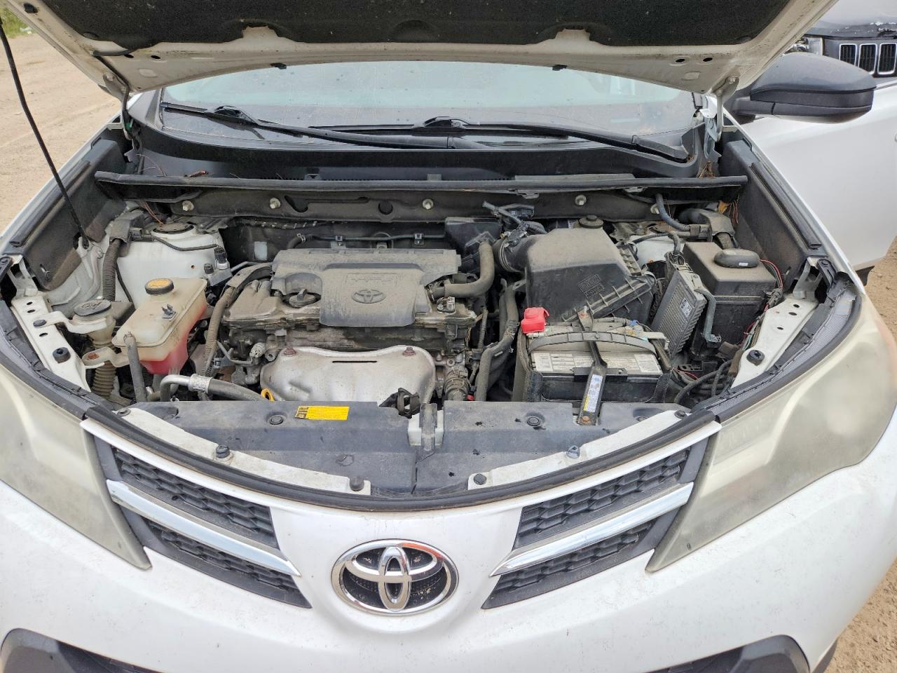 2015 Toyota Rav4 Le Белый vin: 2T3BFREV8FW264068