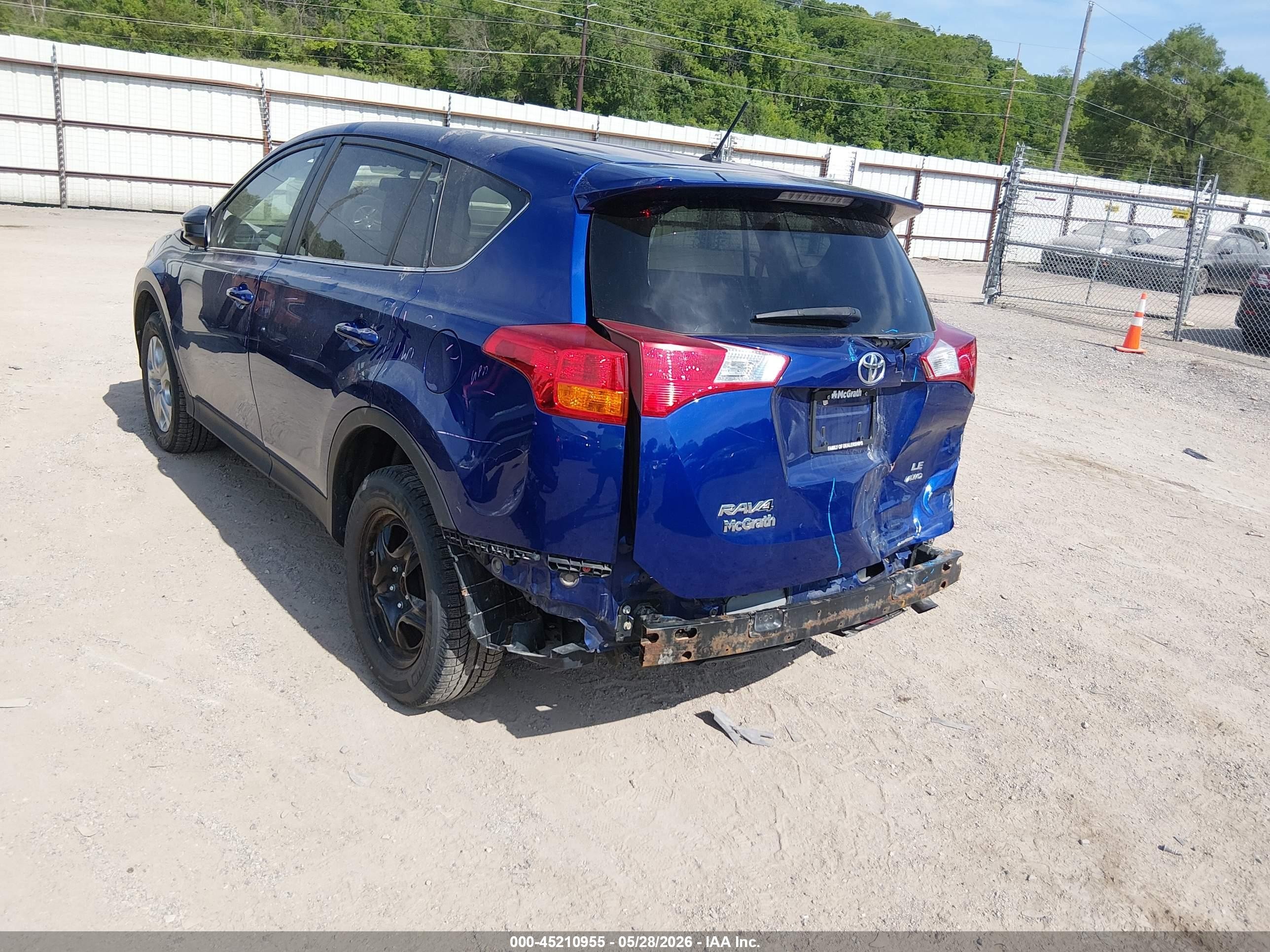 2015 Toyota Rav4 Le Blue vin: 2T3BFREV8FW274860