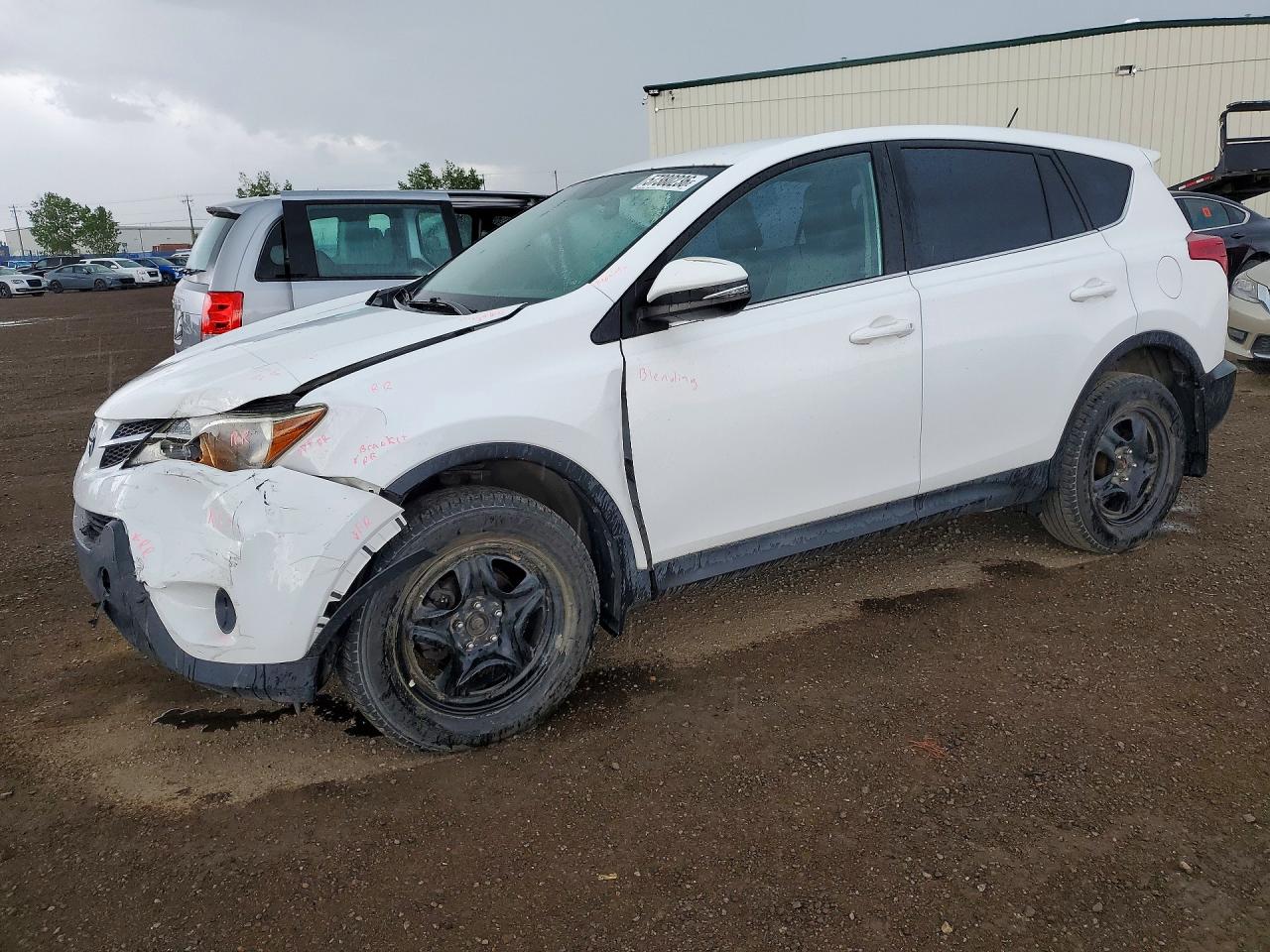 2015 Toyota Rav4 Le White vin: 2T3BFREV8FW332904