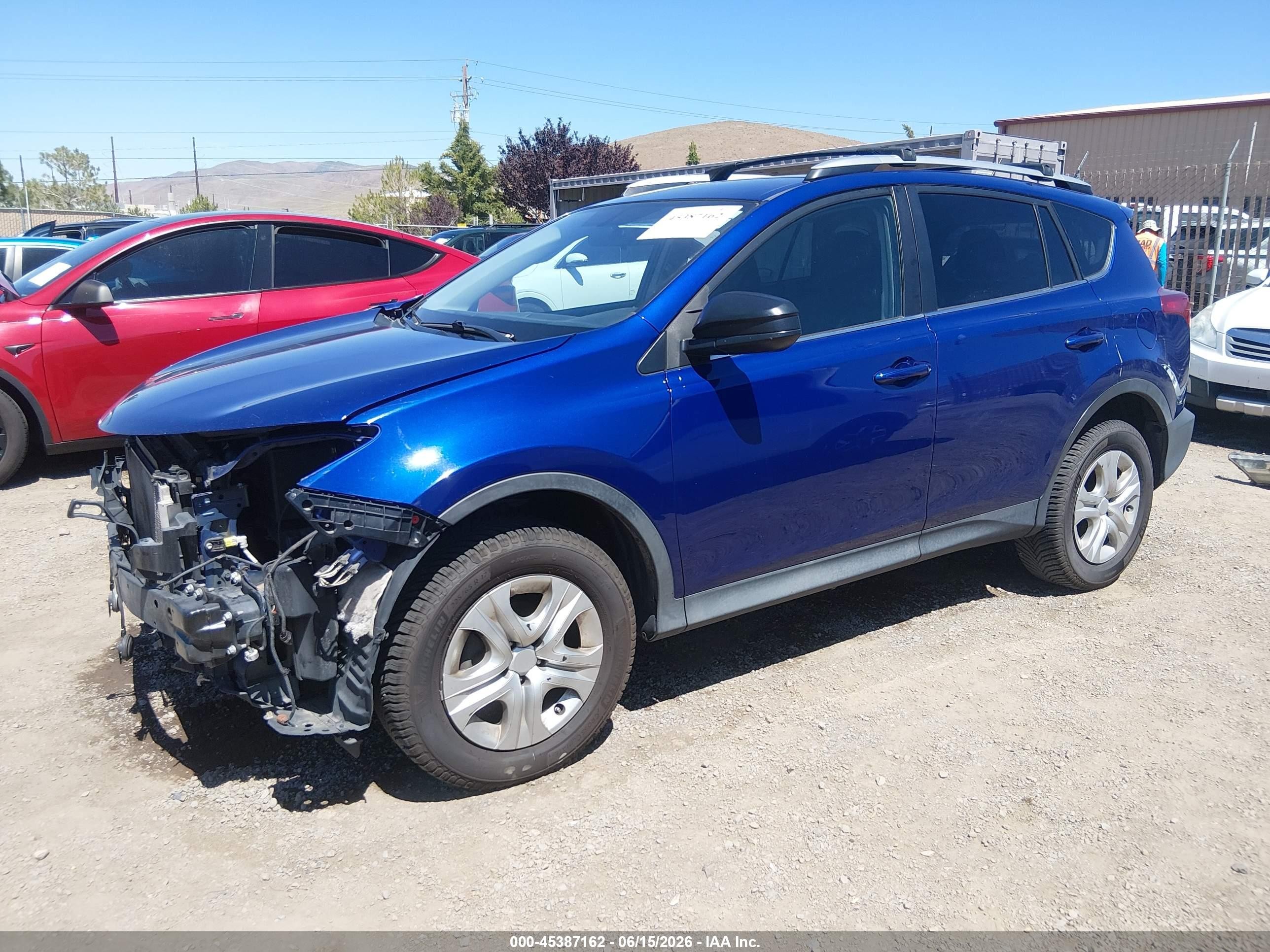 2015 Toyota Rav4 Le Blue vin: 2T3BFREV8FW392083