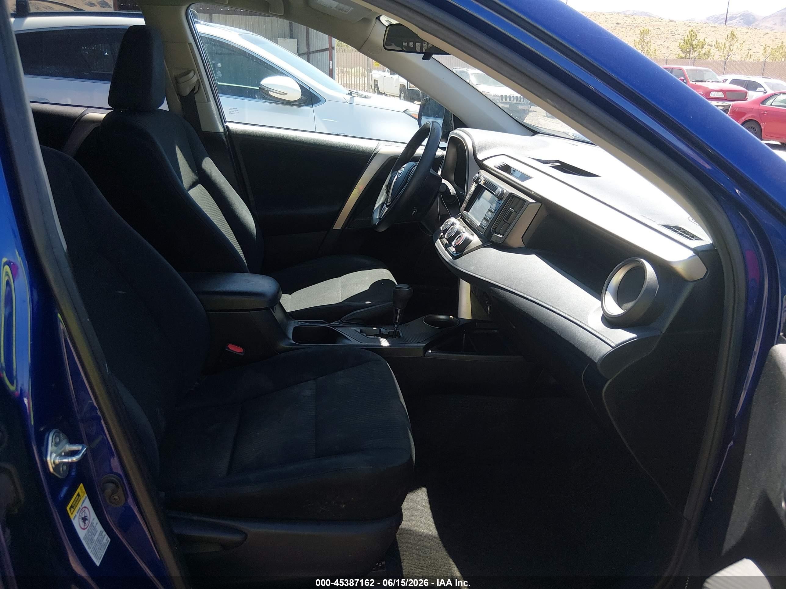 2015 Toyota Rav4 Le Blue vin: 2T3BFREV8FW392083