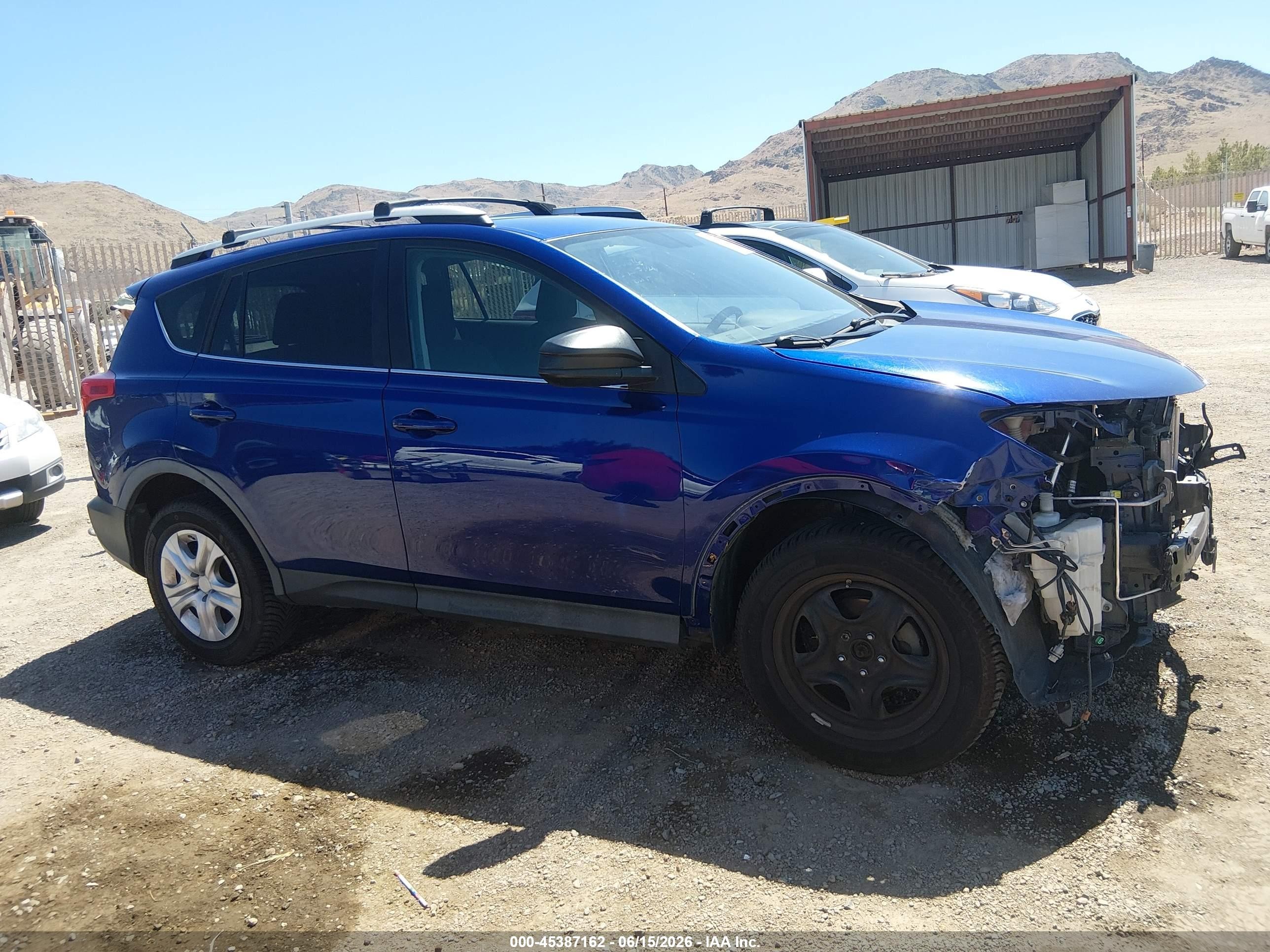 2015 Toyota Rav4 Le Blue vin: 2T3BFREV8FW392083