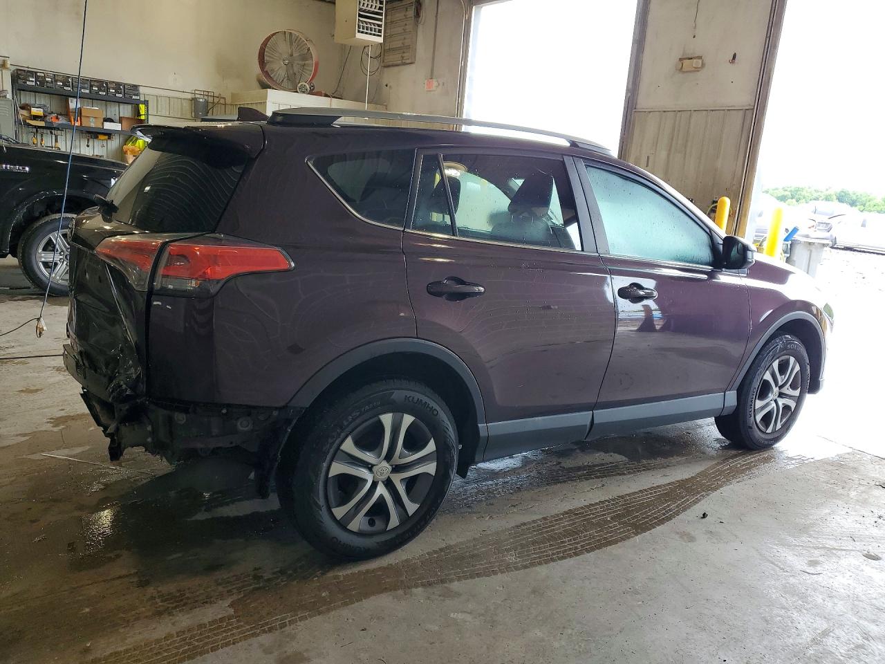 2017 Toyota Rav4 Le Purple vin: 2T3BFREV8HW589063