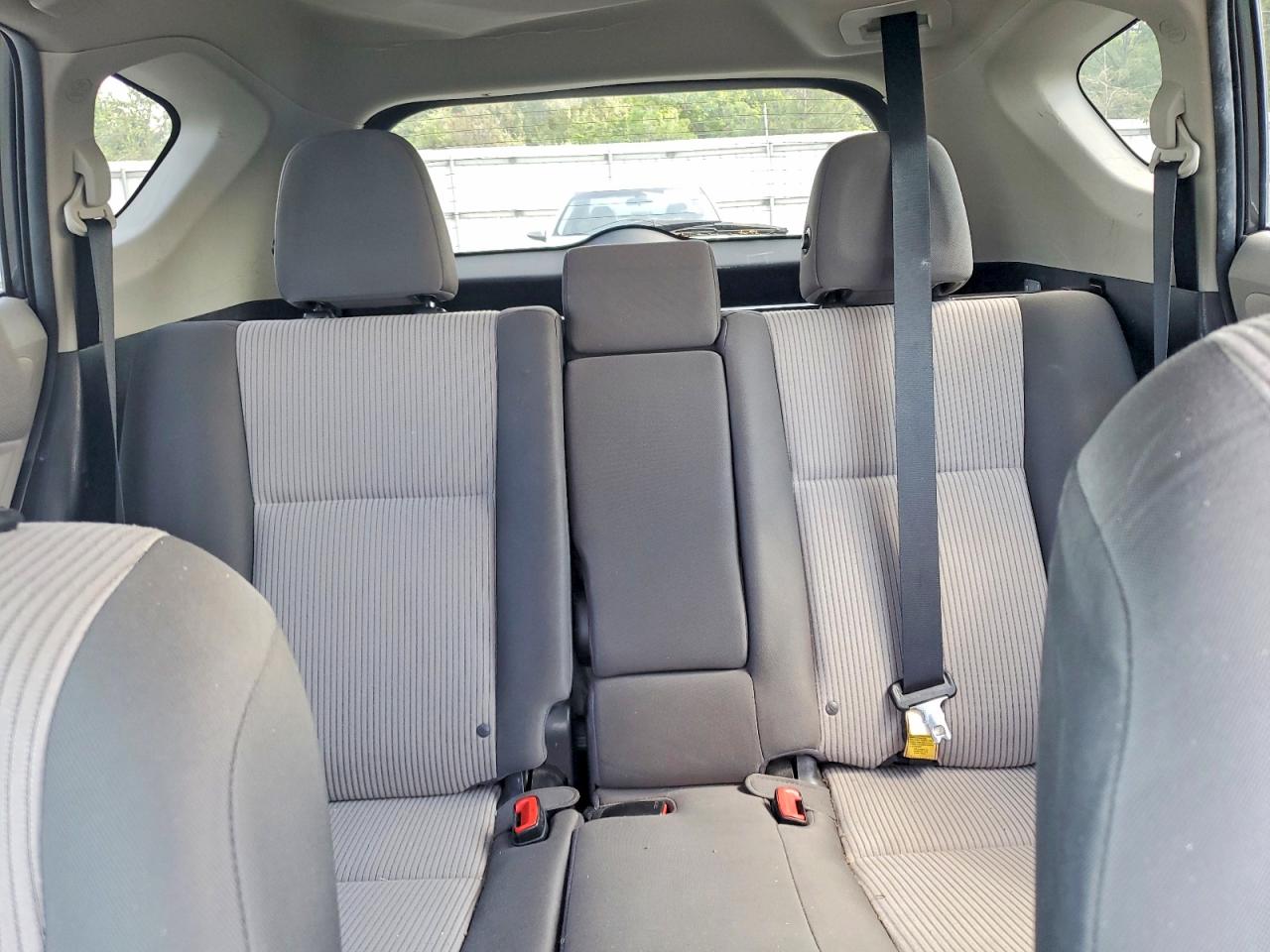 2013 Toyota Rav4 Le Gray vin: 2T3BFREV9DW017025