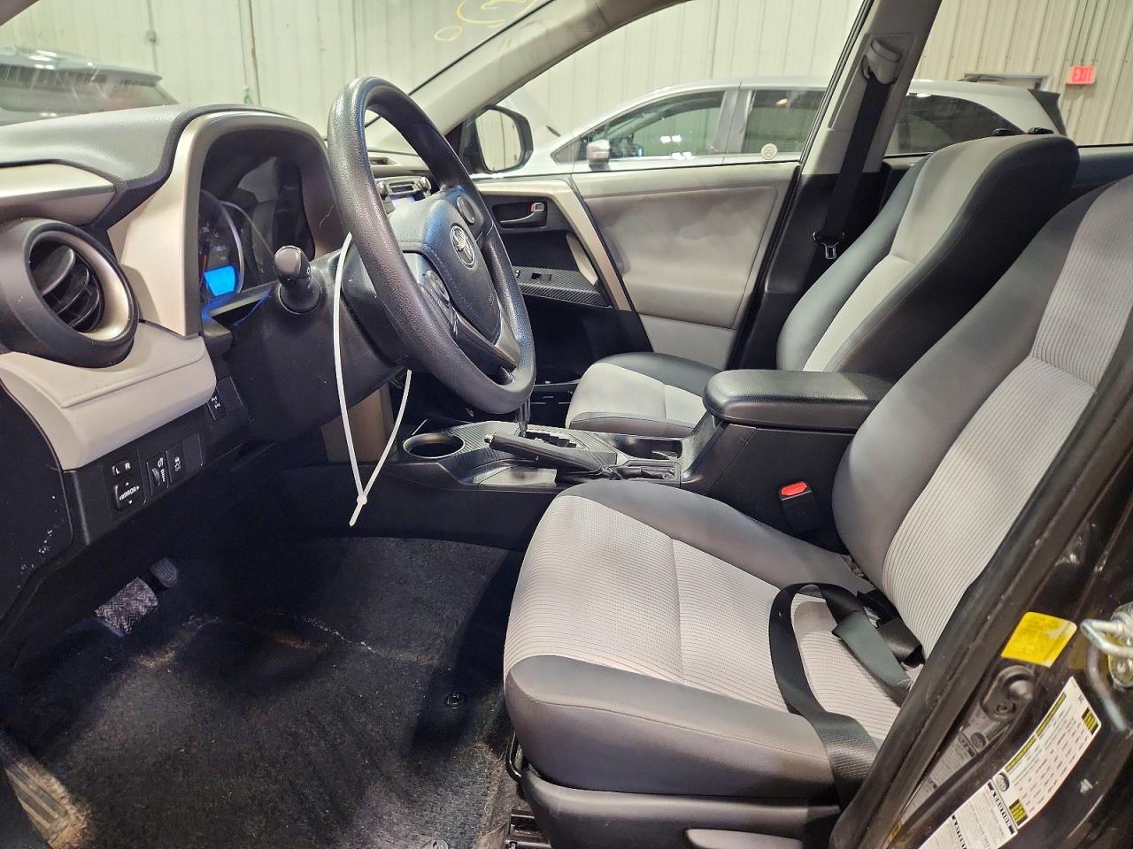 2013 Toyota Rav4 Le Gray vin: 2T3BFREV9DW046170