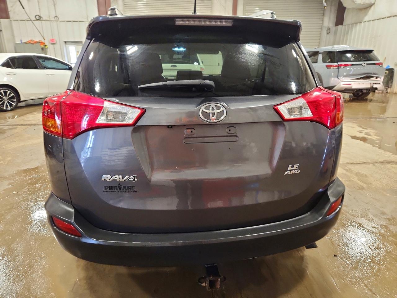 2013 Toyota Rav4 Le Gray vin: 2T3BFREV9DW046170