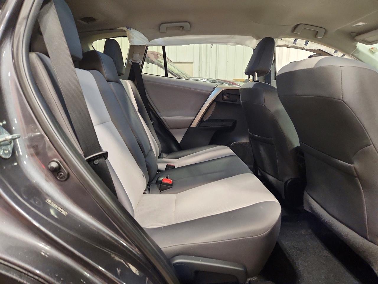 2013 Toyota Rav4 Le Gray vin: 2T3BFREV9DW046170