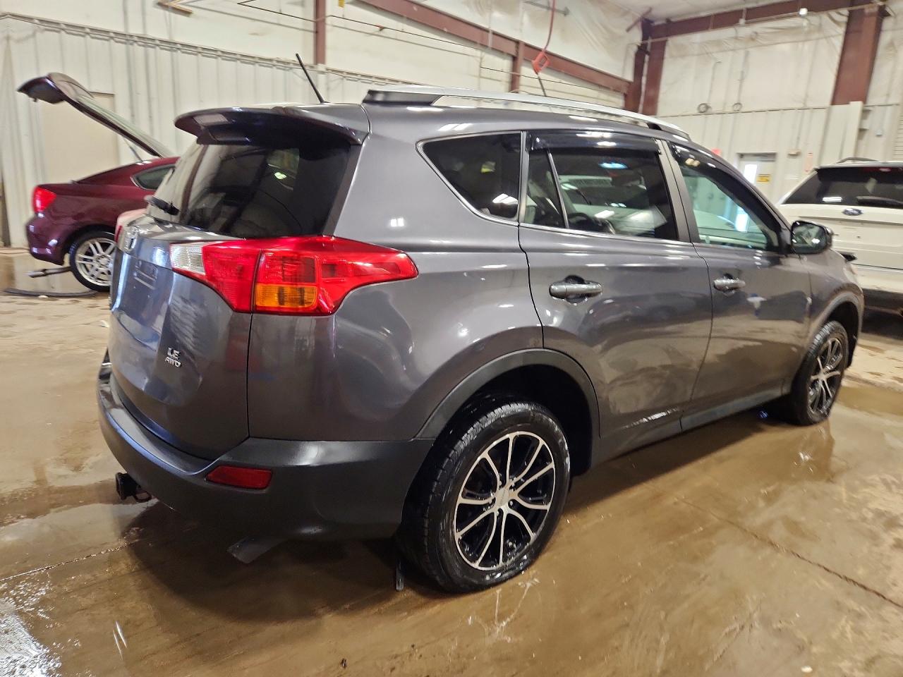 2013 Toyota Rav4 Le Gray vin: 2T3BFREV9DW046170