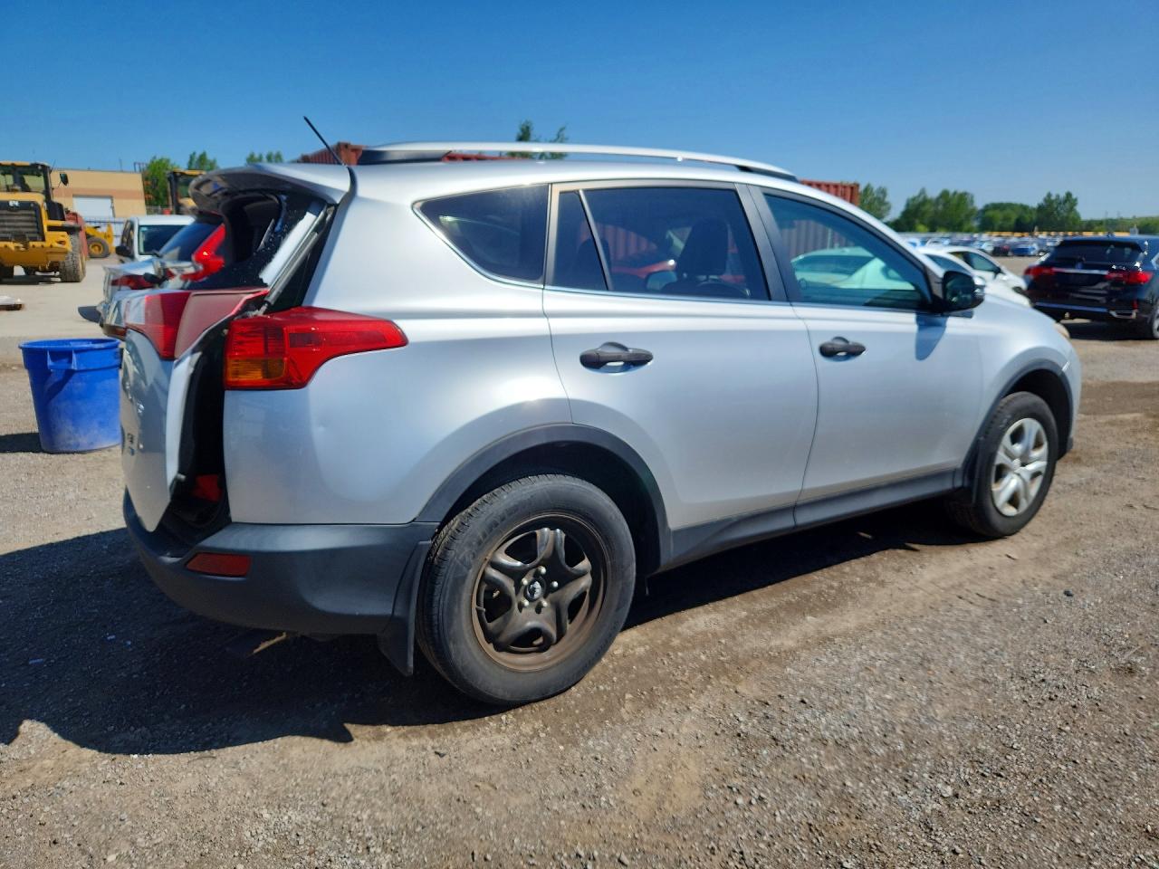 2013 Toyota Rav4 Le Silver vin: 2T3BFREV9DW046556