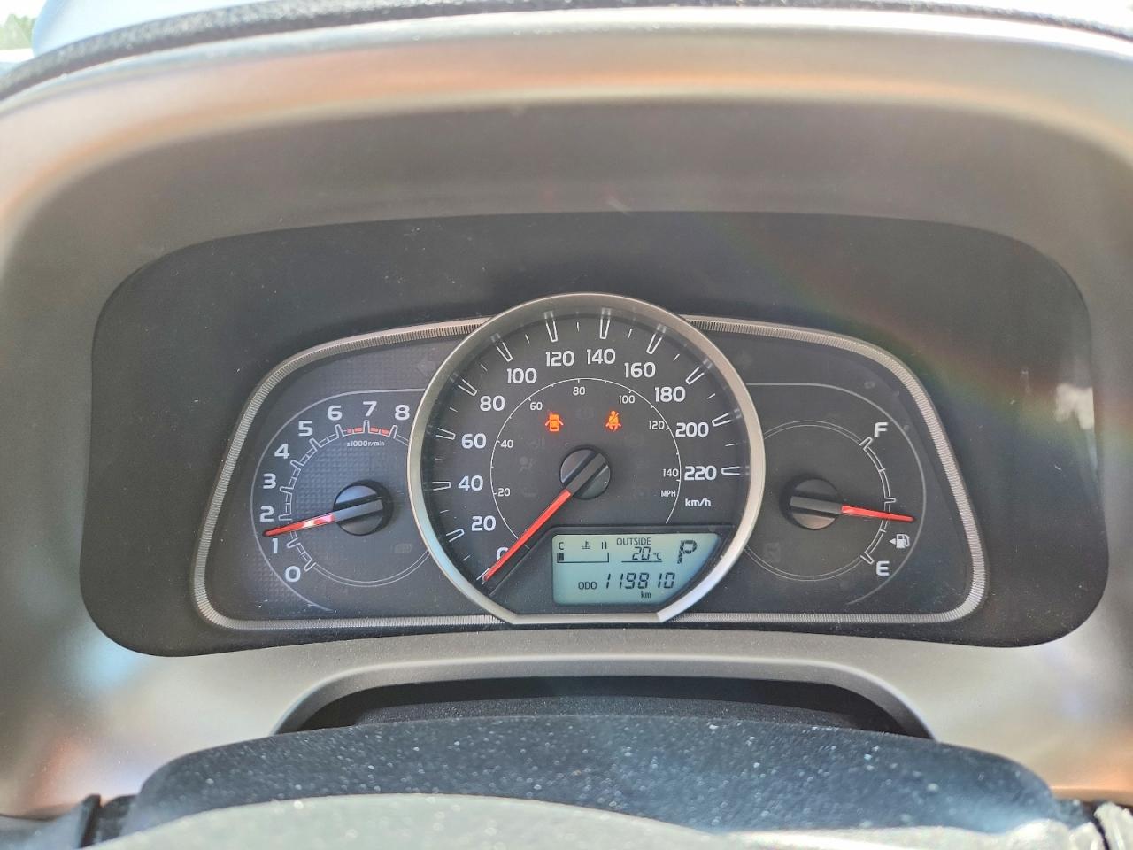 2013 Toyota Rav4 Le Silver vin: 2T3BFREV9DW046556