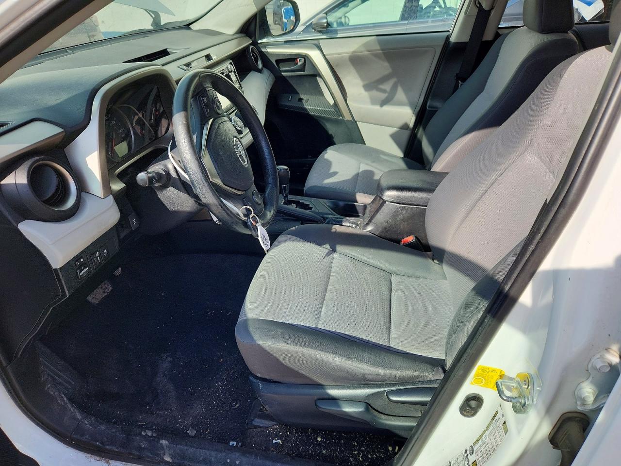 2013 Toyota Rav4 Le Белый vin: 2T3BFREV9DW052857