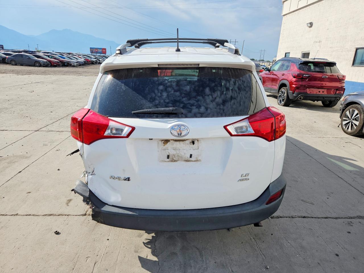 2013 Toyota Rav4 Le Белый vin: 2T3BFREV9DW052857