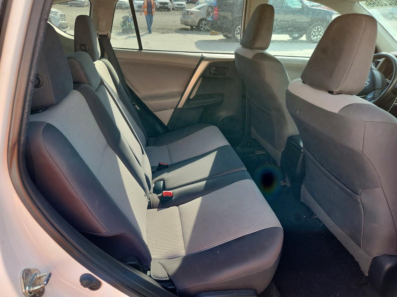 2013 Toyota Rav4 Le Белый vin: 2T3BFREV9DW052857