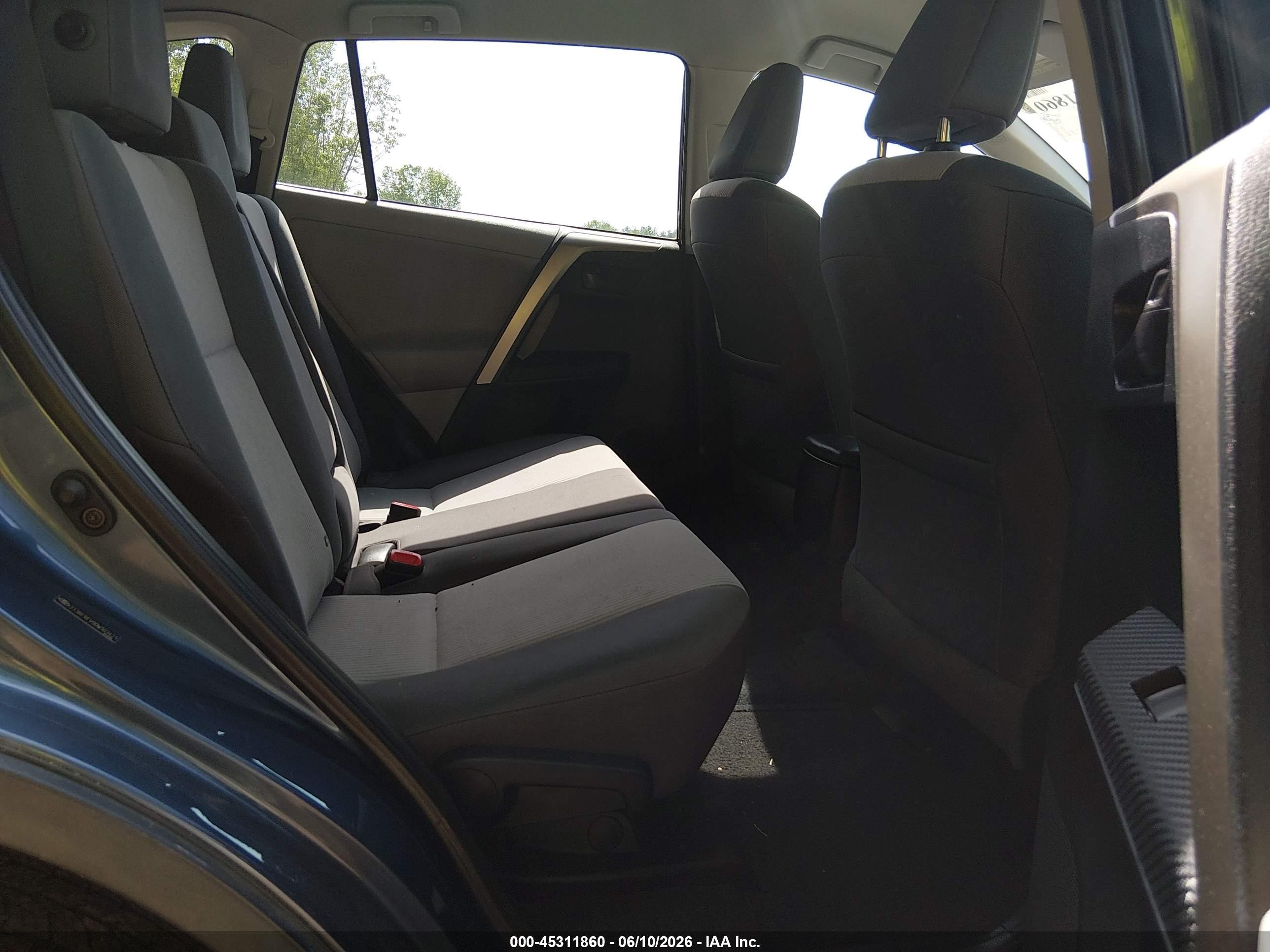 2013 Toyota Rav4 Le Dark Blue vin: 2T3BFREV9DW103421