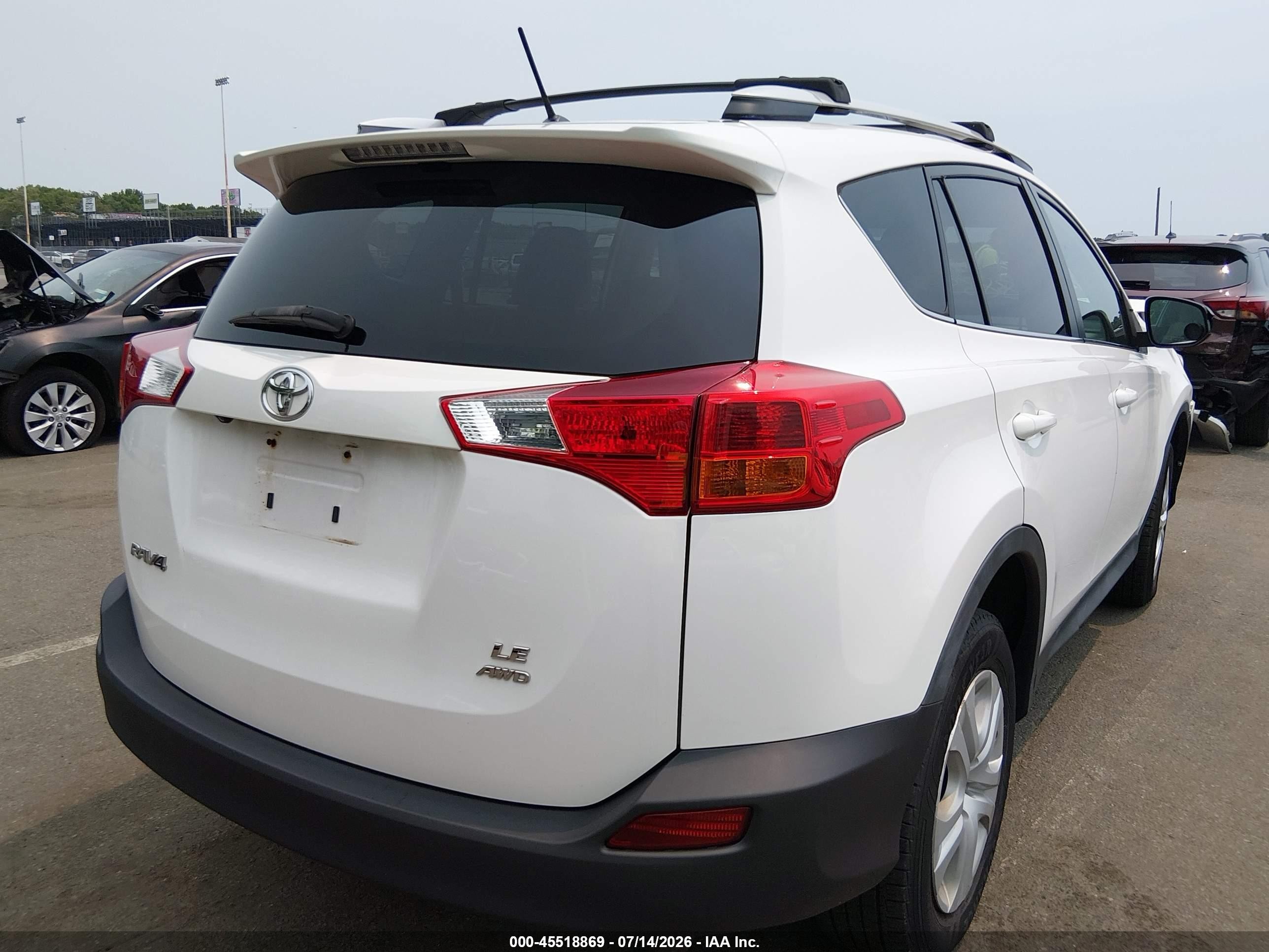 2013 Toyota Rav4 Le White vin: 2T3BFREV9DW108862