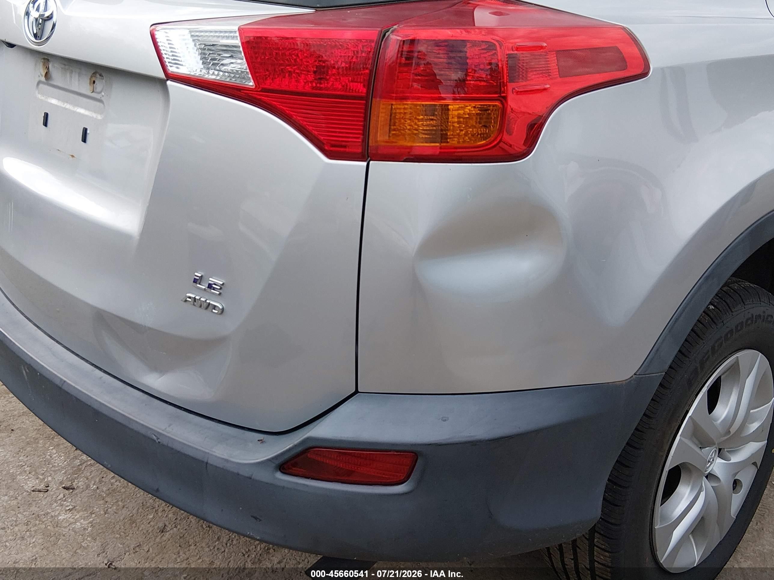 2013 Toyota Rav4 Le Silver vin: 2T3BFREV9DW122115