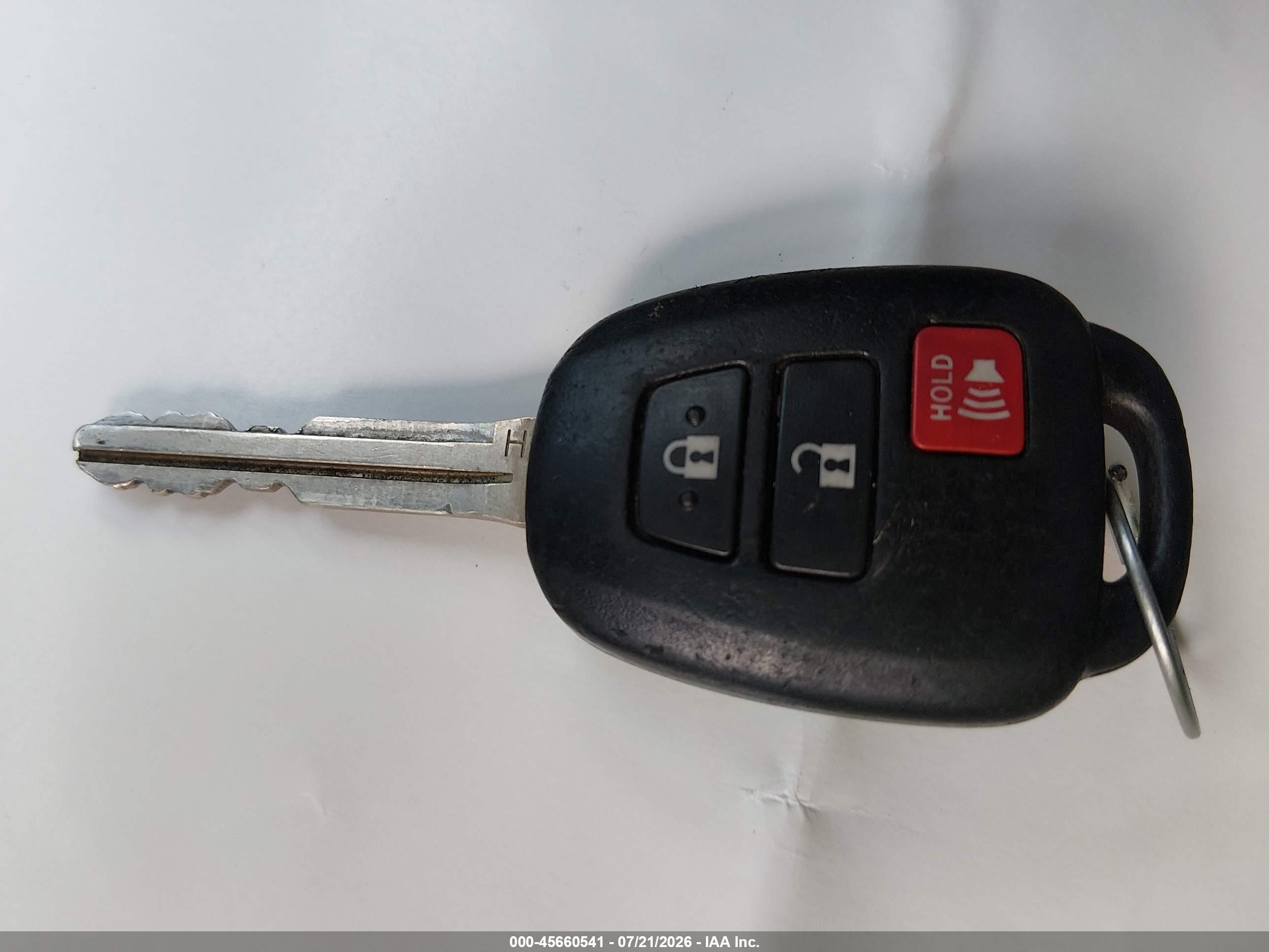 2013 Toyota Rav4 Le Silver vin: 2T3BFREV9DW122115