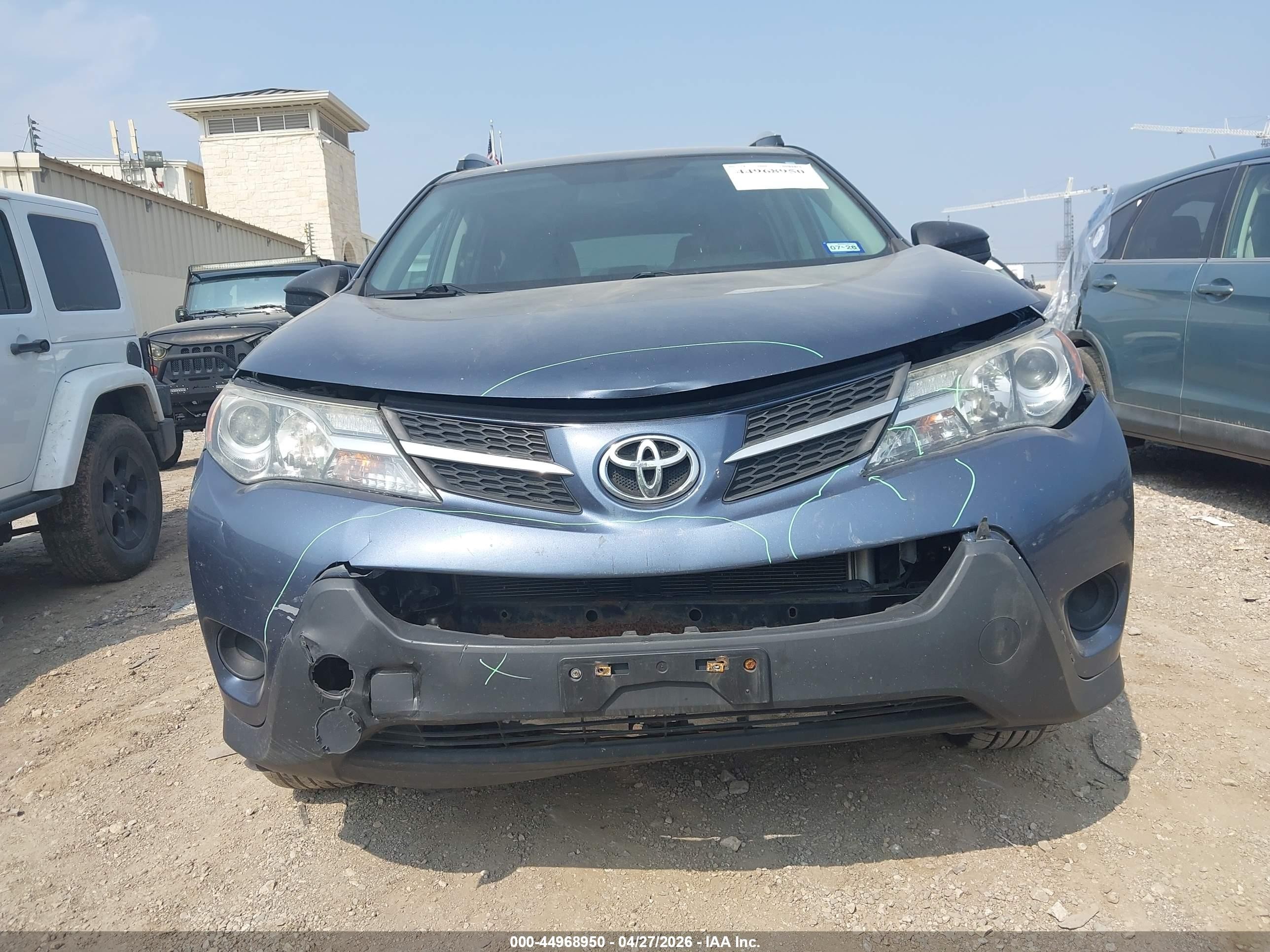 2014 Toyota Rav4 Le Blue vin: 2T3BFREV9EW173549
