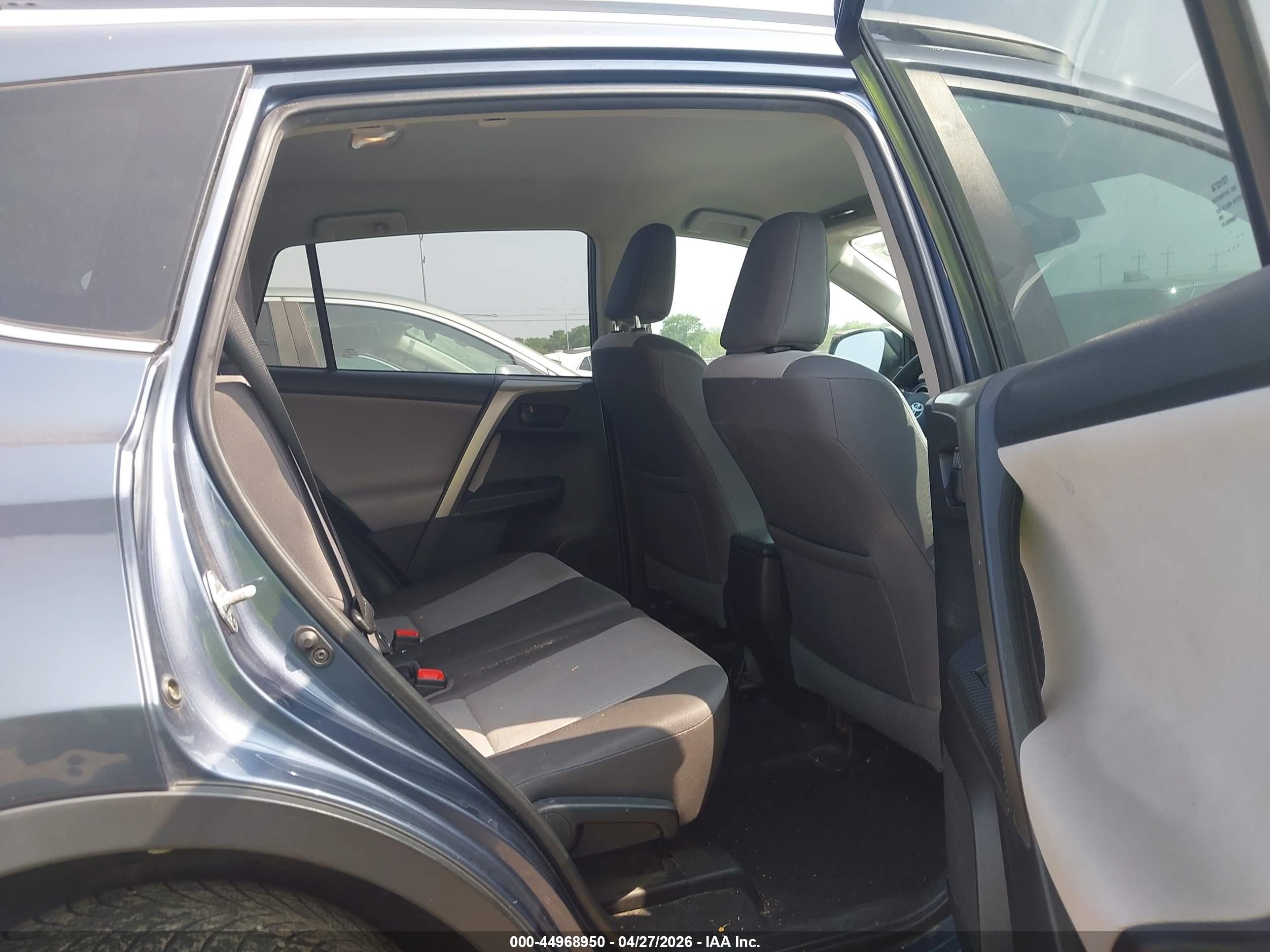 2014 Toyota Rav4 Le Blue vin: 2T3BFREV9EW173549