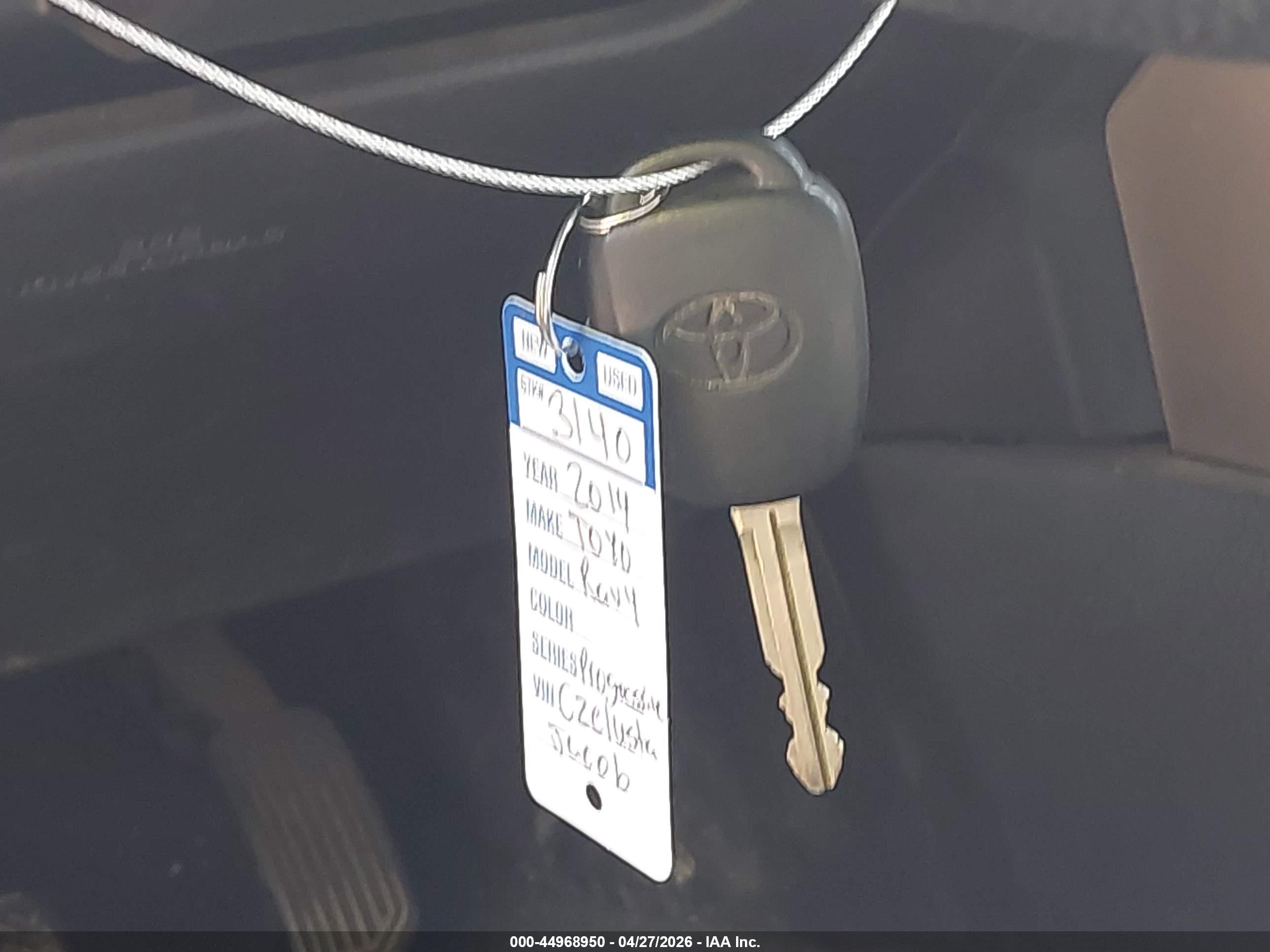 2014 Toyota Rav4 Le Blue vin: 2T3BFREV9EW173549
