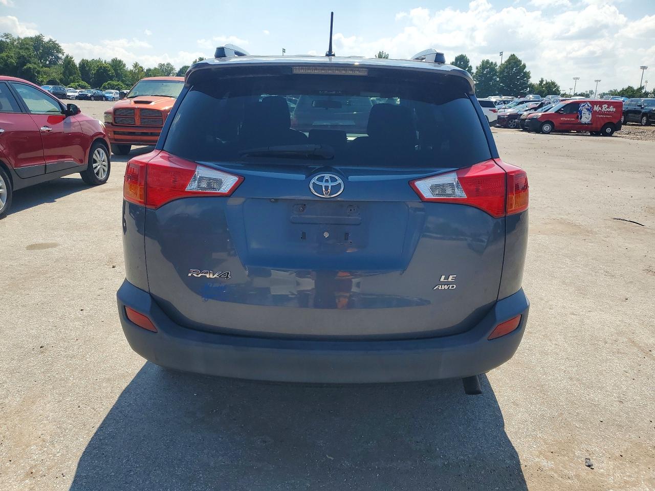 2014 Toyota Rav4 Le Blue vin: 2T3BFREV9EW182199