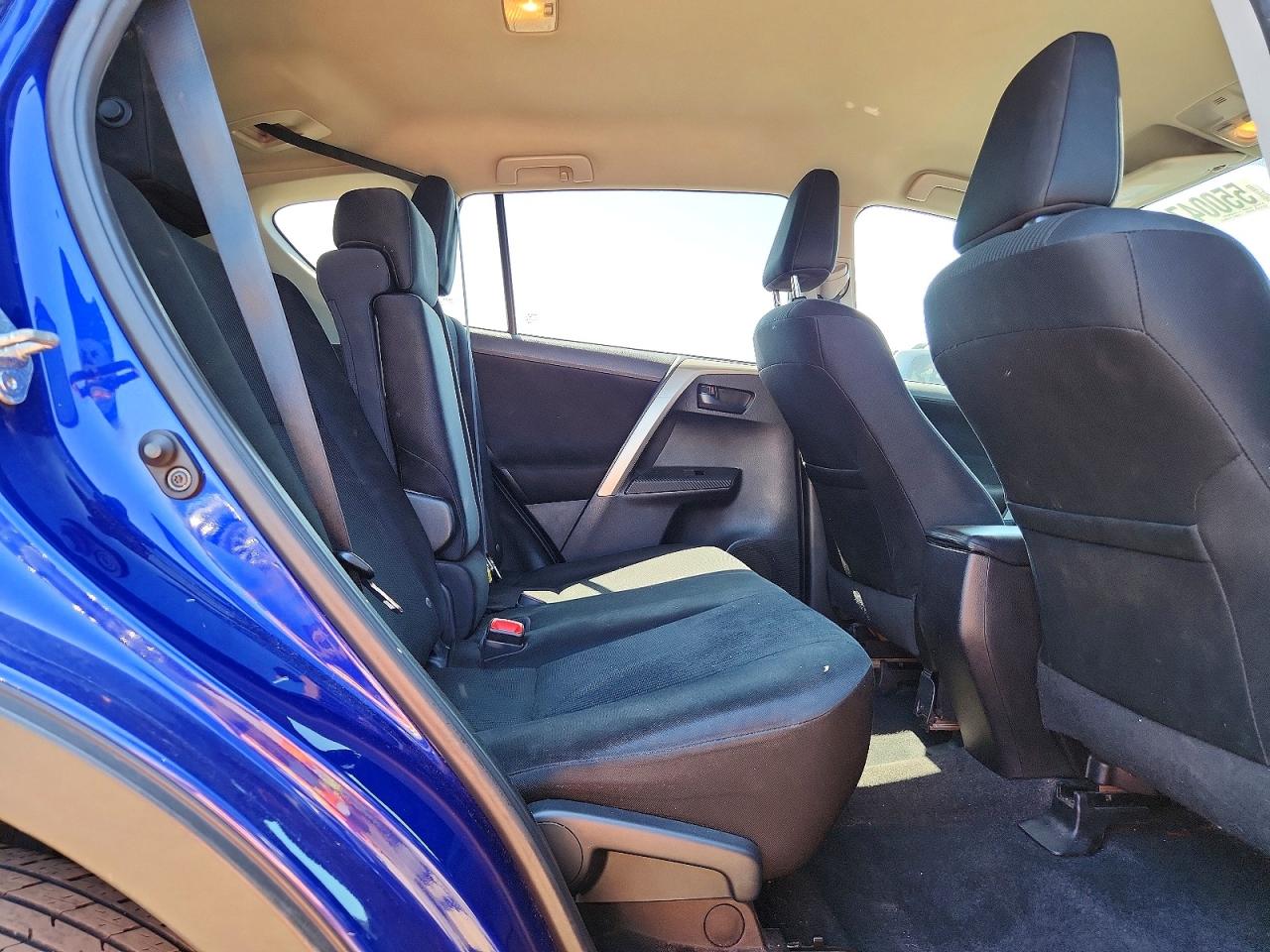 2014 Toyota Rav4 Le Blue vin: 2T3BFREV9EW228467