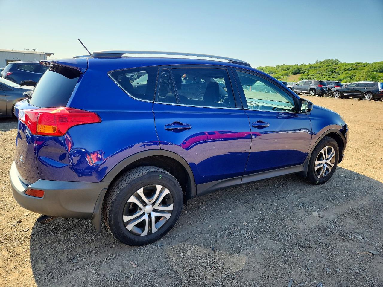 2014 Toyota Rav4 Le Blue vin: 2T3BFREV9EW228467