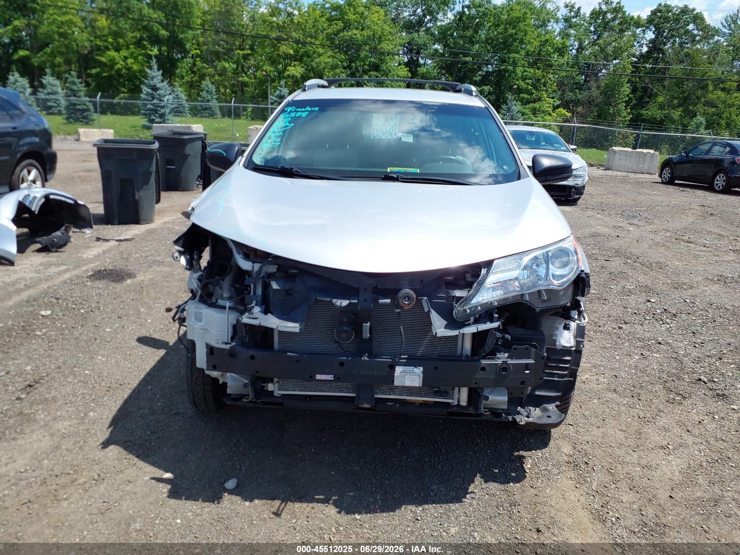 2015 Toyota Rav4 Le Silver vin: 2T3BFREV9FW259221