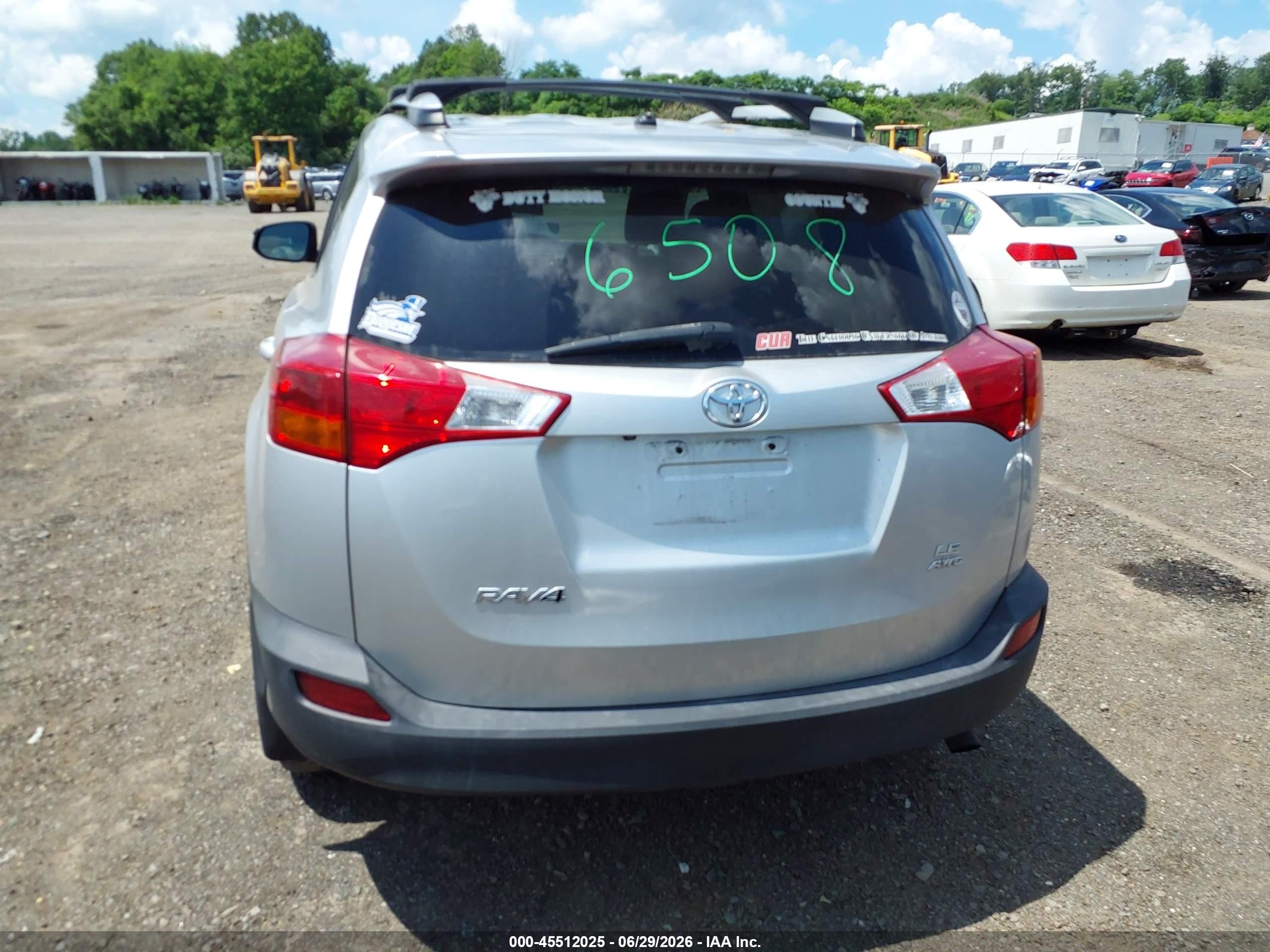 2015 Toyota Rav4 Le Silver vin: 2T3BFREV9FW259221