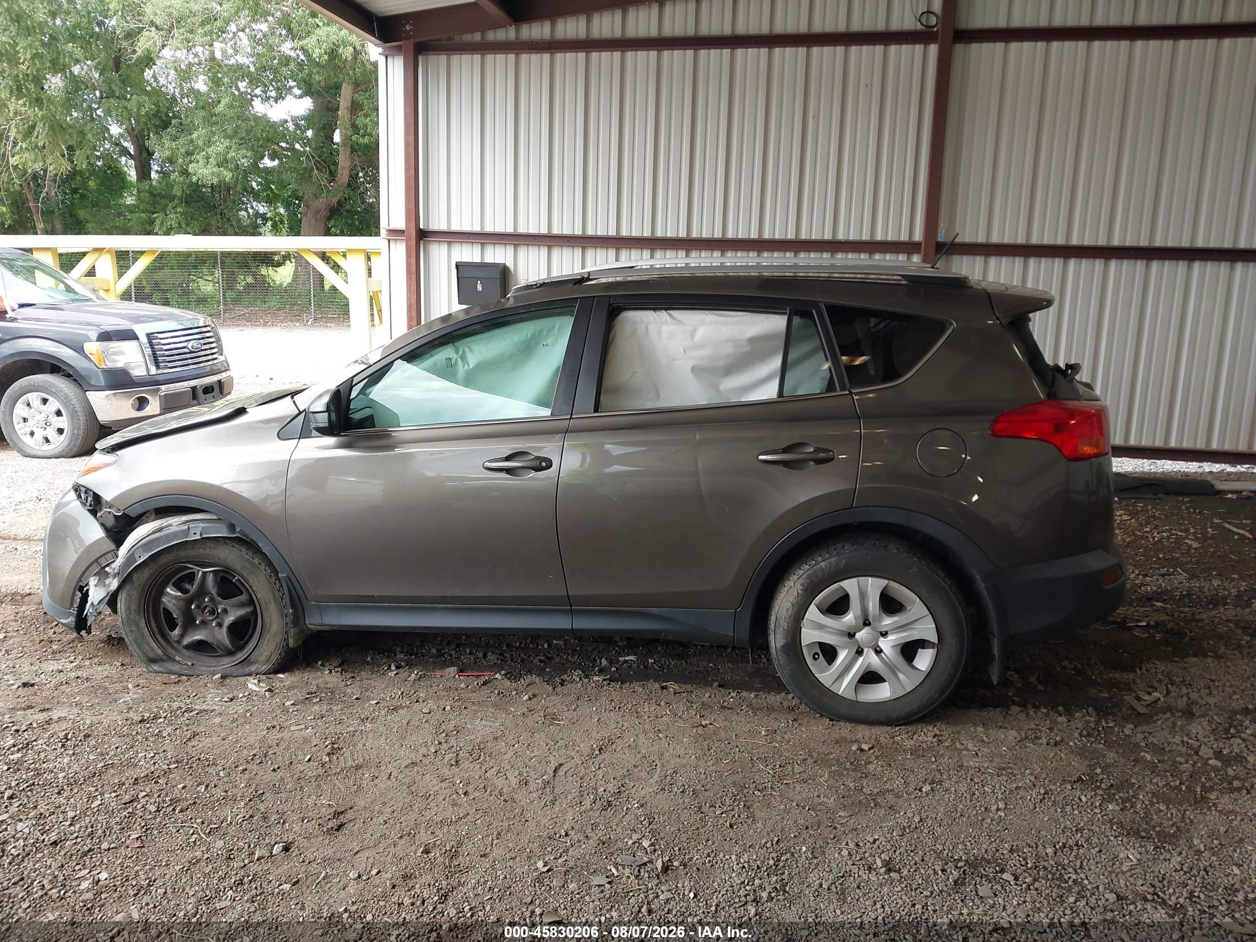2015 Toyota Rav4 Le Gray vin: 2T3BFREV9FW265245