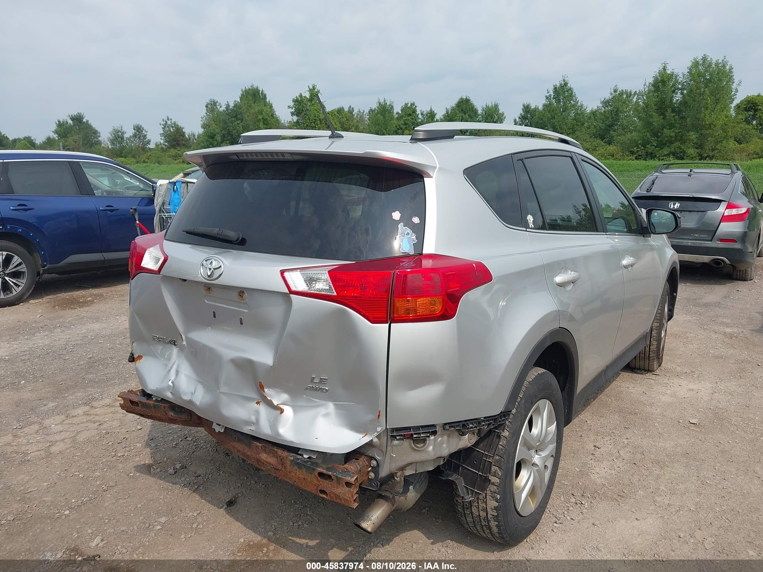 2015 Toyota Rav4 Le Silver vin: 2T3BFREV9FW300821