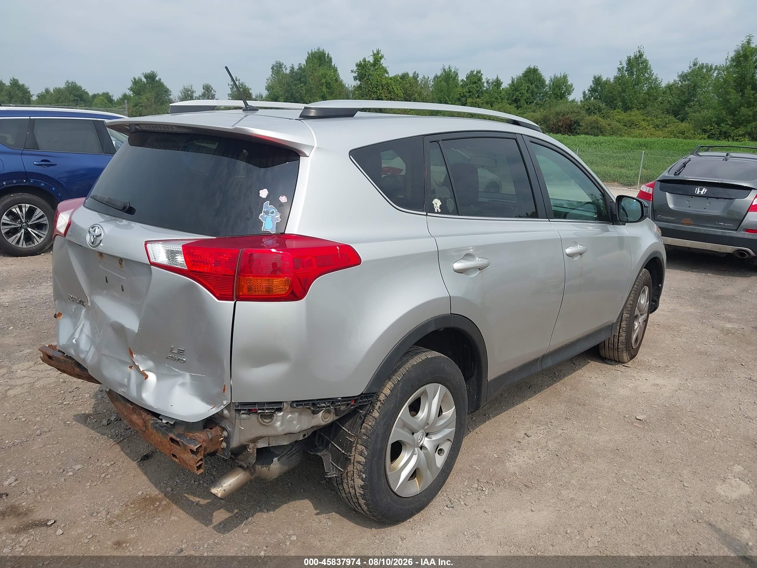 2015 Toyota Rav4 Le Silver vin: 2T3BFREV9FW300821