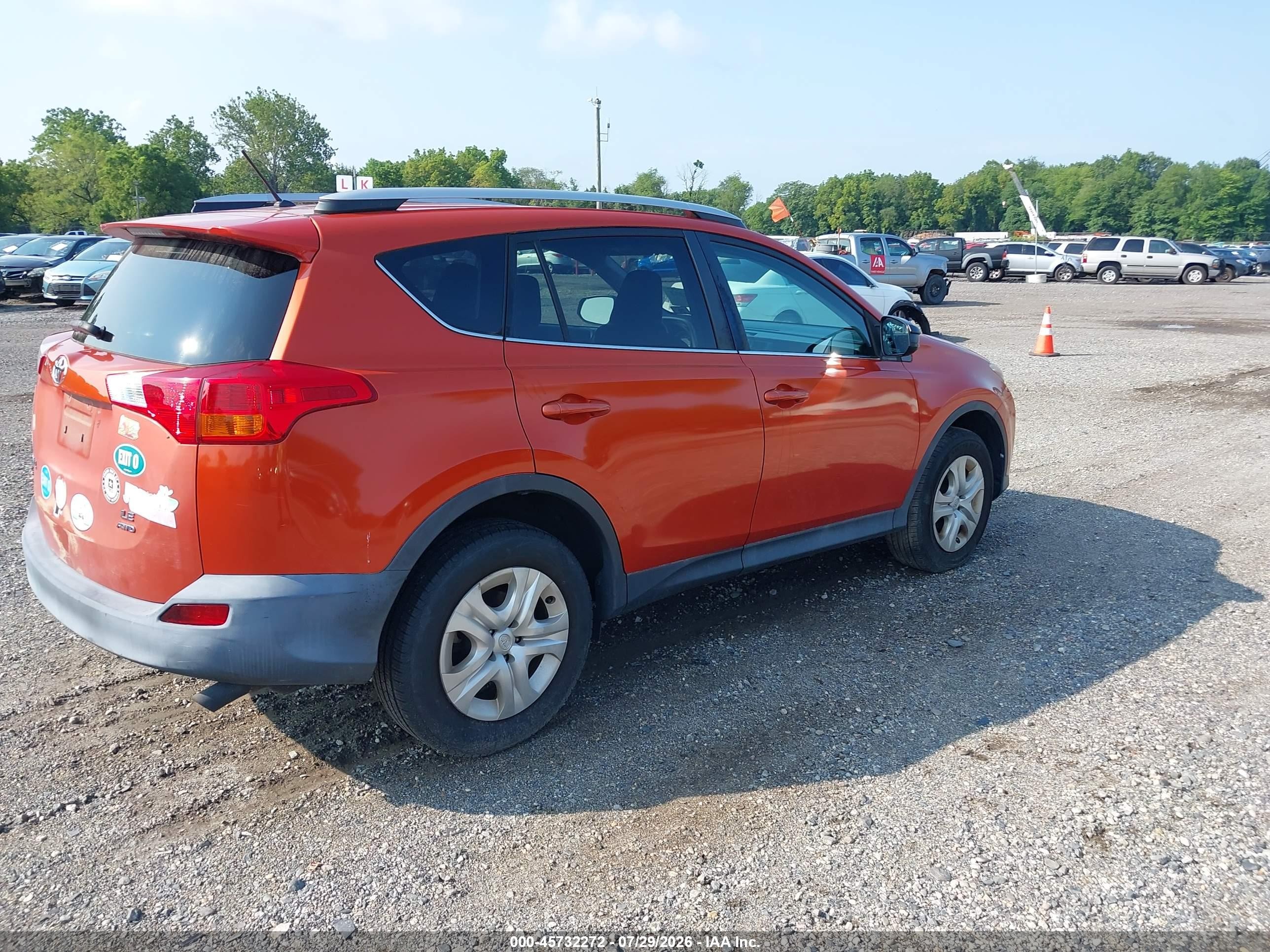 2015 Toyota Rav4 Le Orange vin: 2T3BFREV9FW351185