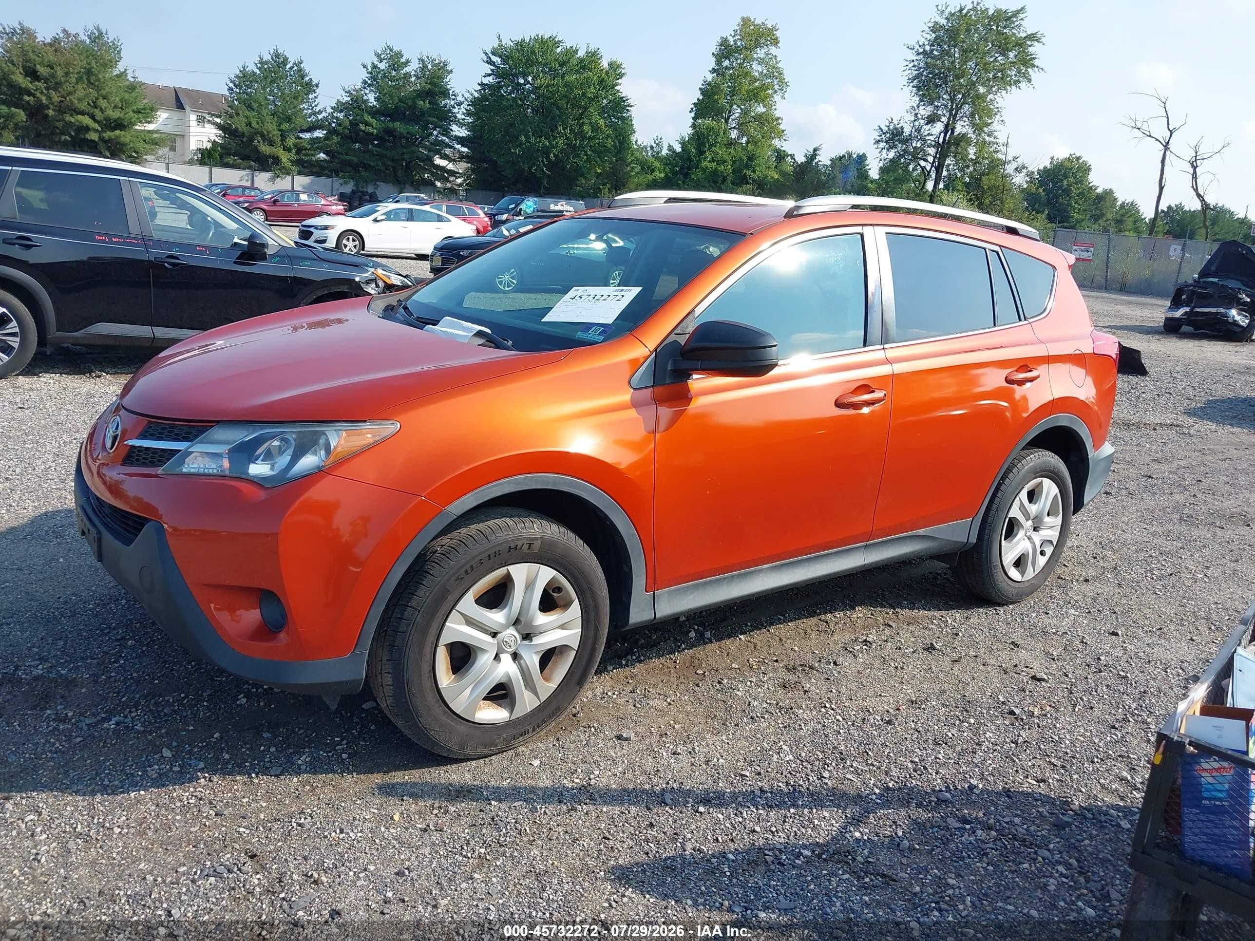 2015 Toyota Rav4 Le Orange vin: 2T3BFREV9FW351185