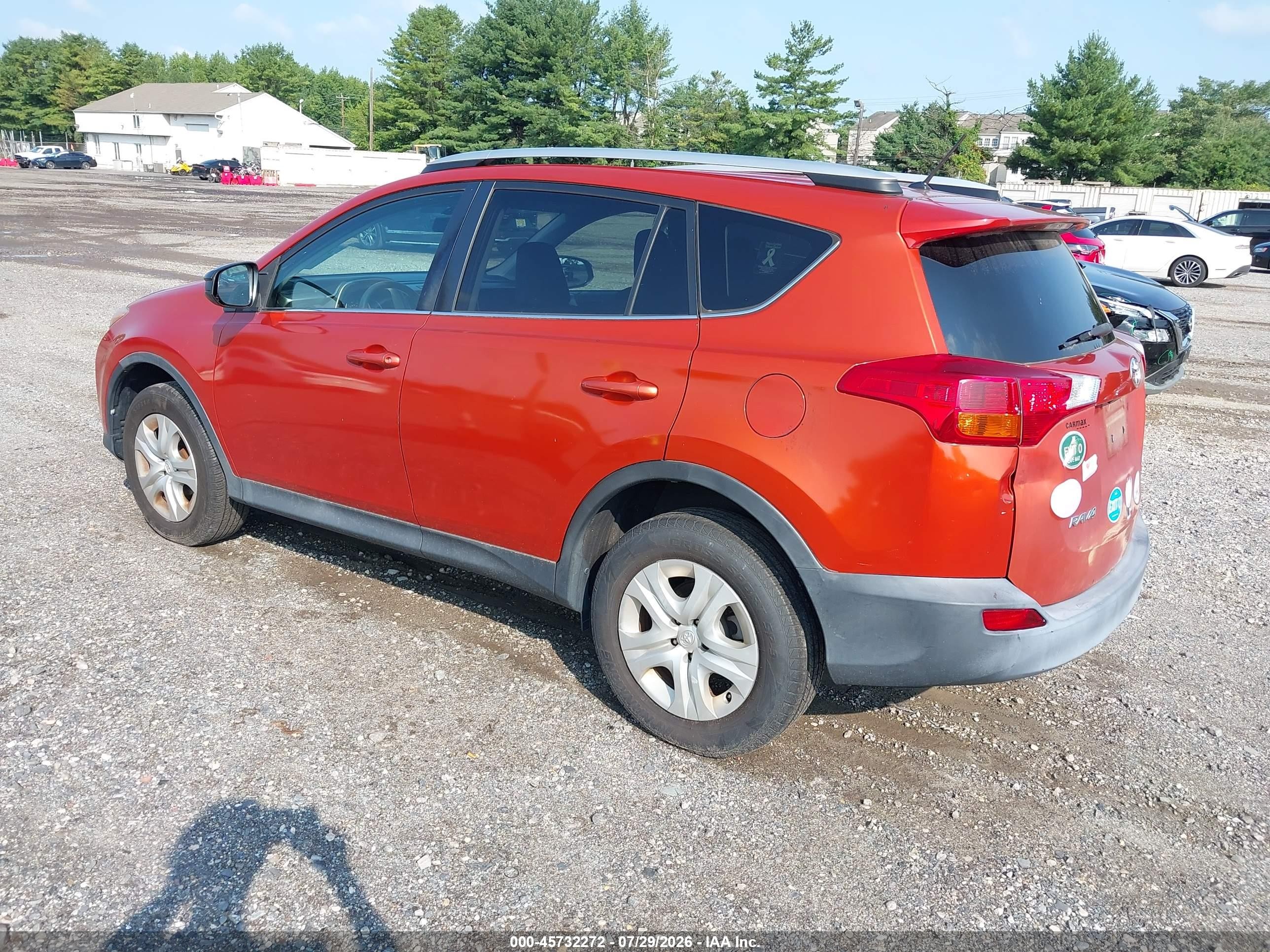 2015 Toyota Rav4 Le Orange vin: 2T3BFREV9FW351185