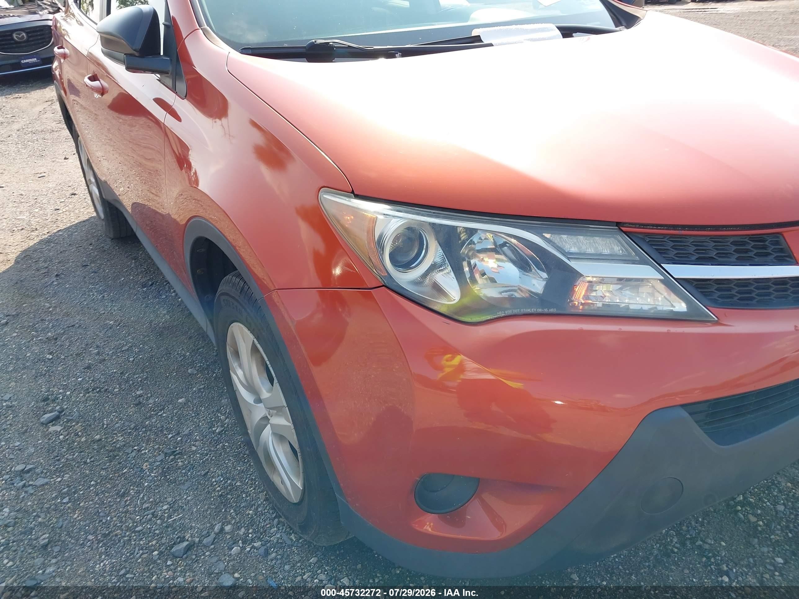 2015 Toyota Rav4 Le Orange vin: 2T3BFREV9FW351185