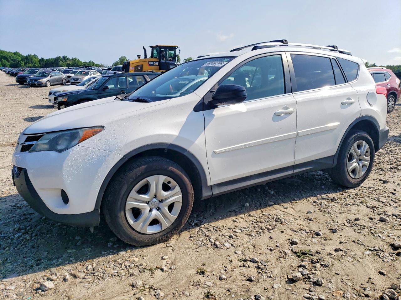 2015 Toyota Rav4 Le White vin: 2T3BFREV9FW354992